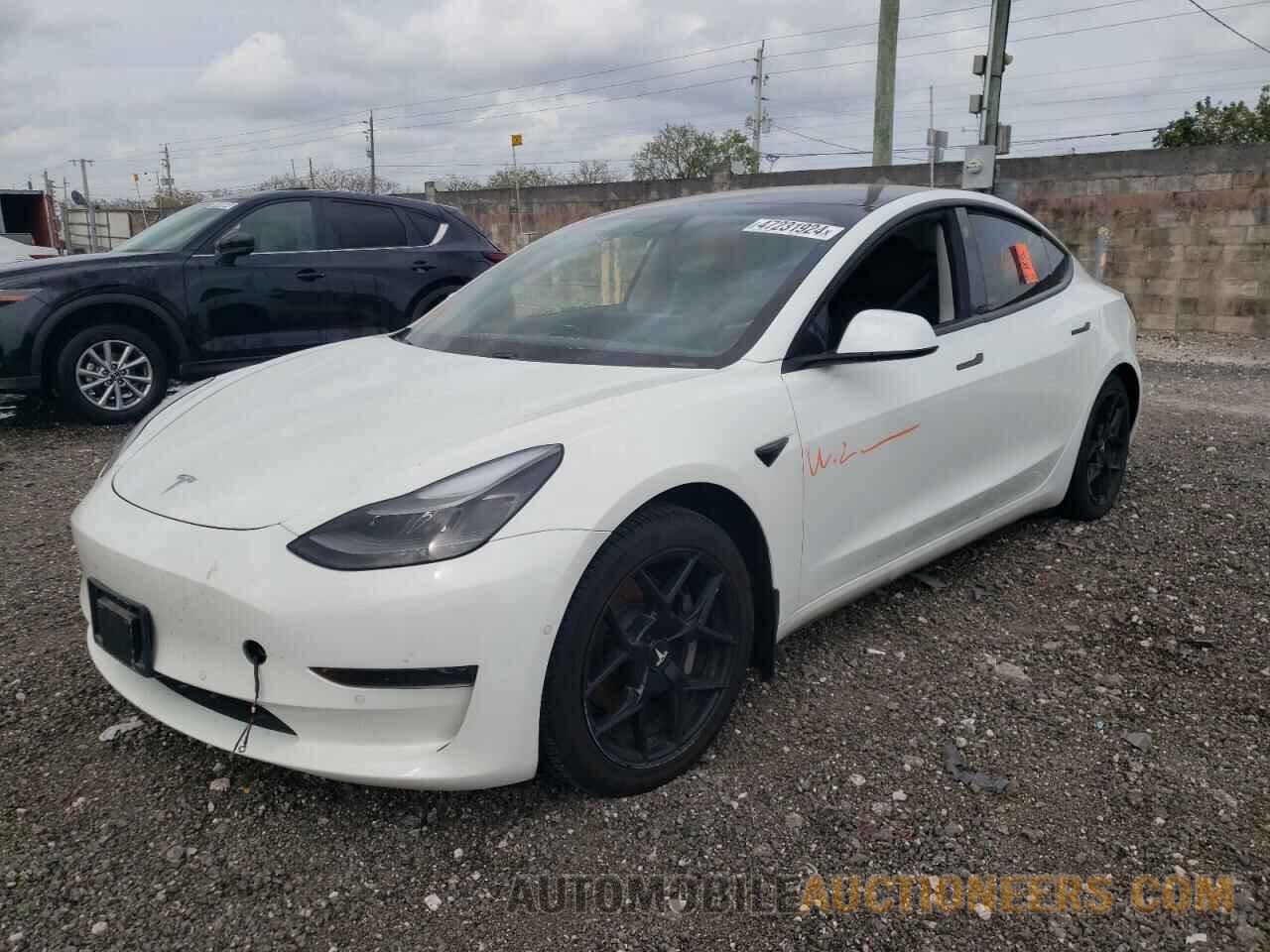 5YJ3E1EA1MF920961 TESLA MODEL 3 2021