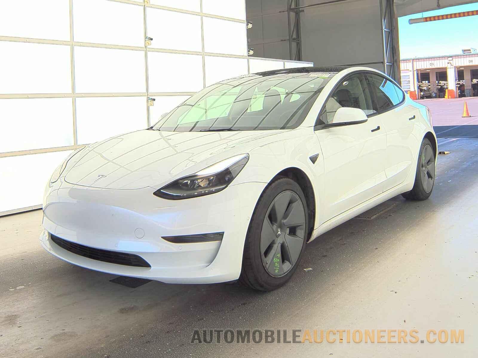 5YJ3E1EA1NF102437 Tesla Model 3 2022