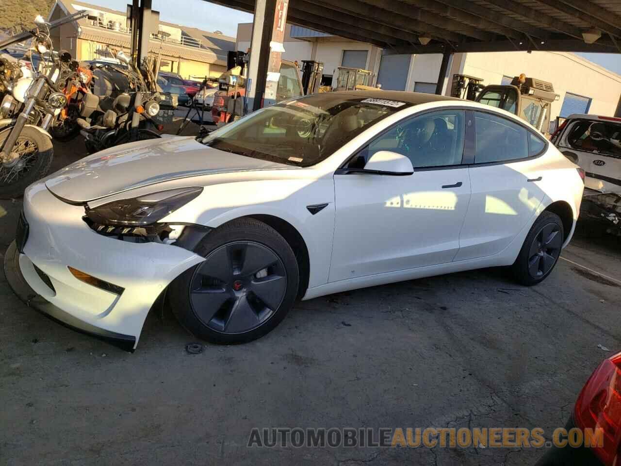 5YJ3E1EA1NF160208 TESLA MODEL 3 2022