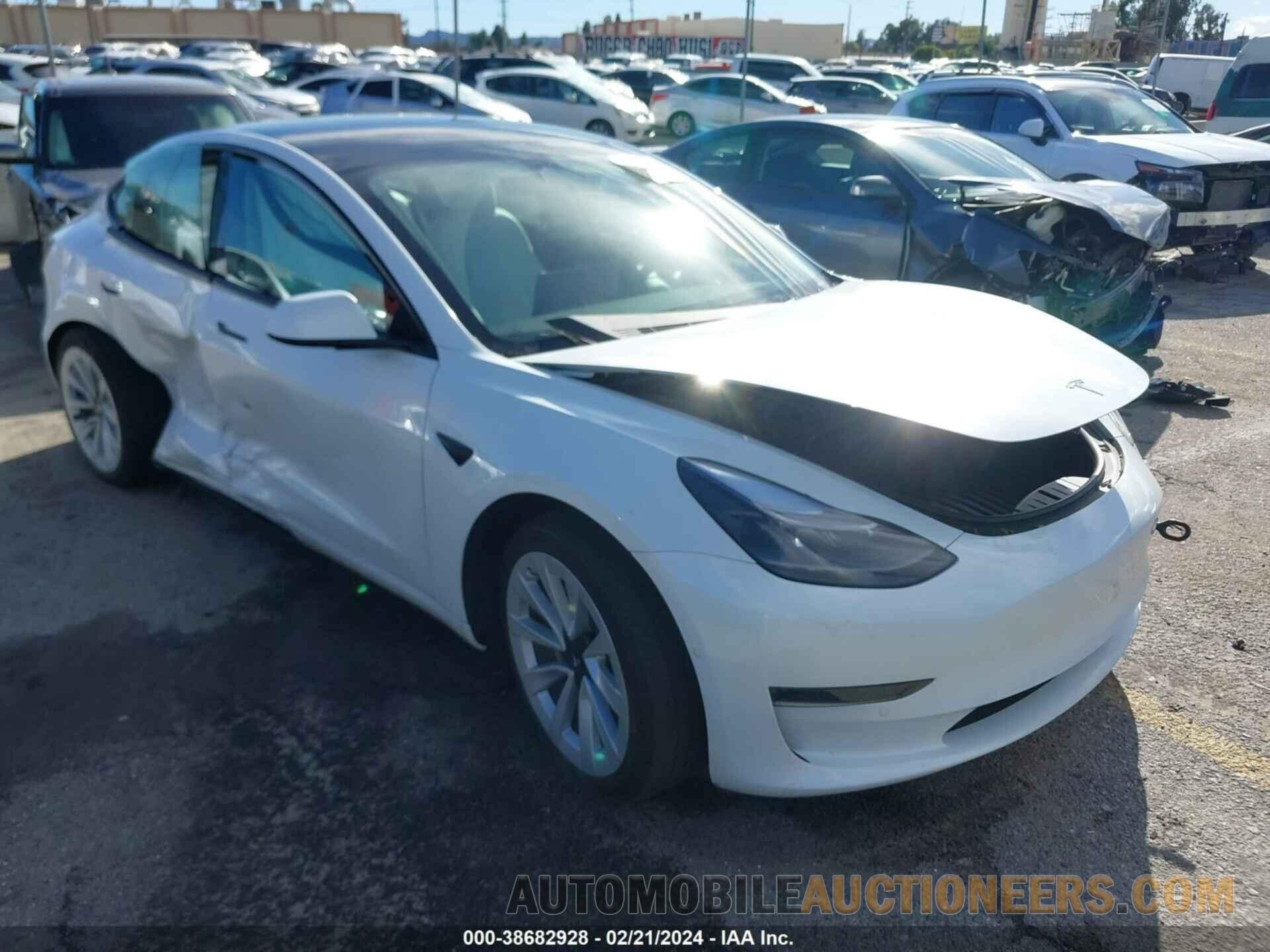 5YJ3E1EA1NF372882 TESLA MODEL 3 2022