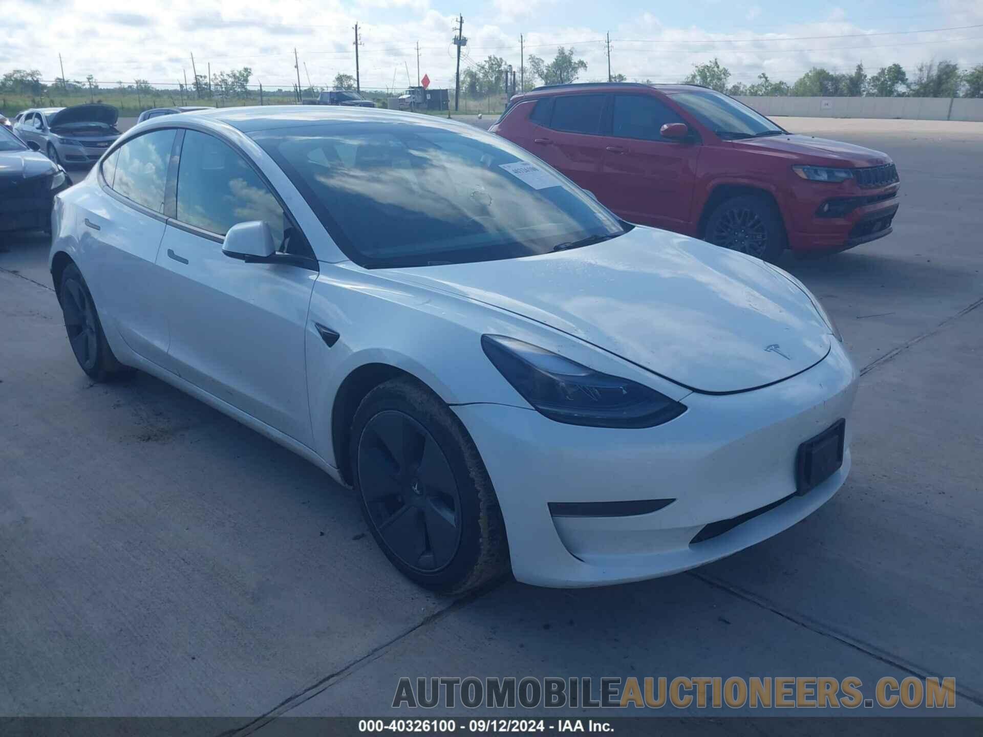 5YJ3E1EA1PF570686 TESLA MODEL 3 2023