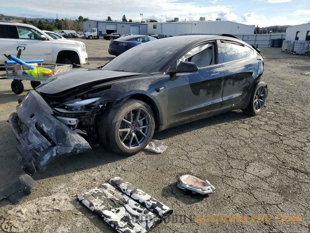 5YJ3E1EA1PF618137 TESLA MODEL 3 2023