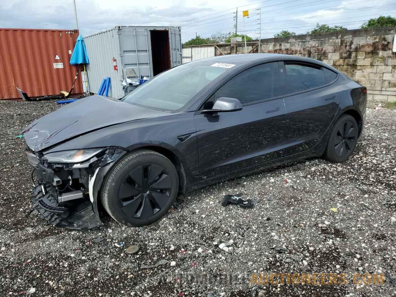 5YJ3E1EA1RF724493 TESLA MODEL 3 2024