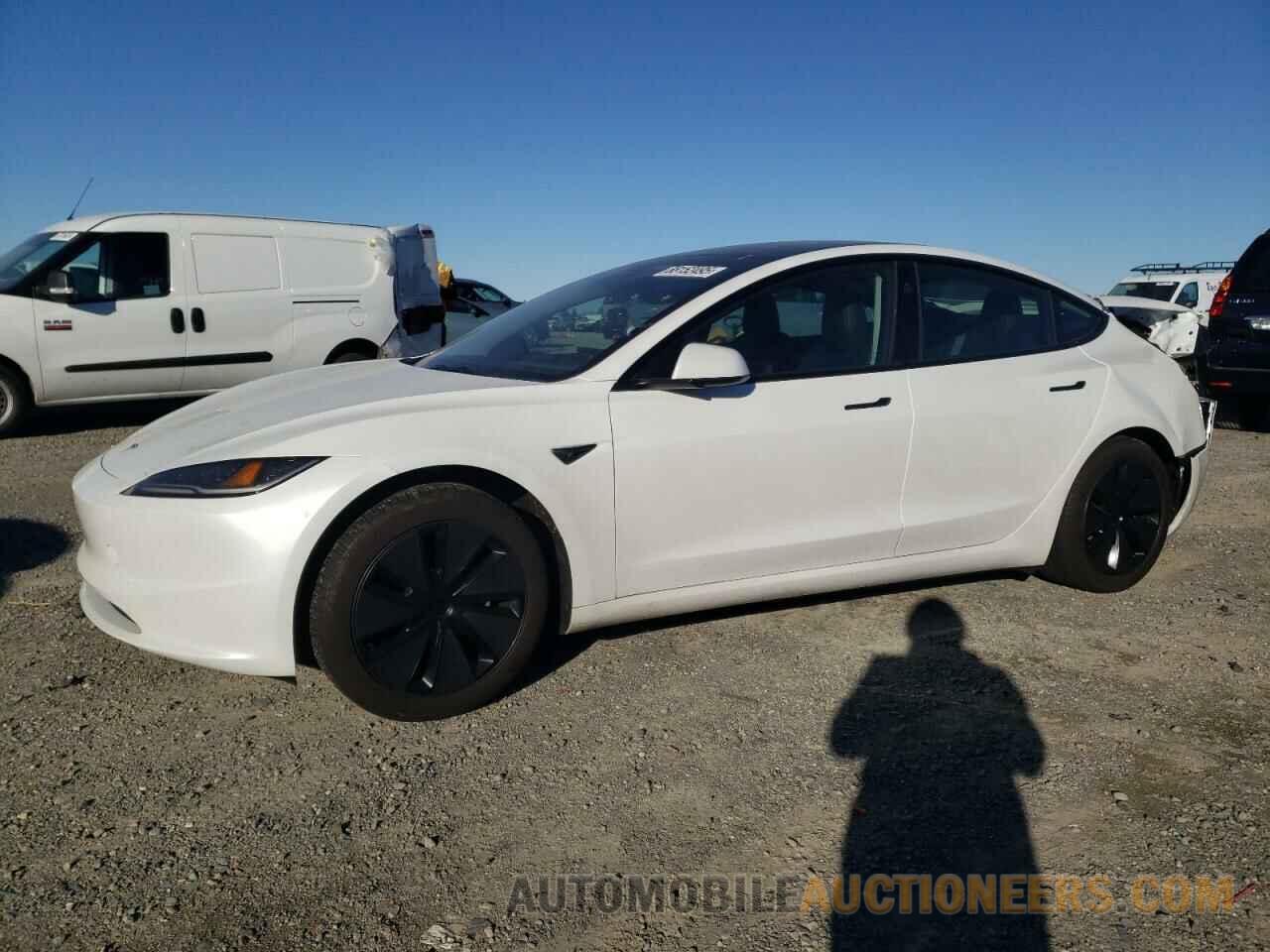 5YJ3E1EA1RF742511 TESLA MODEL 3 2024