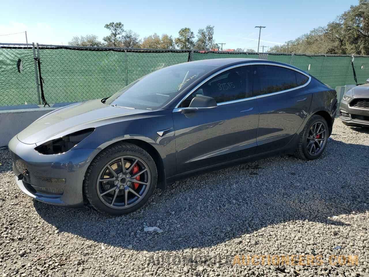 5YJ3E1EA2HF000679 TESLA MODEL 3 2017