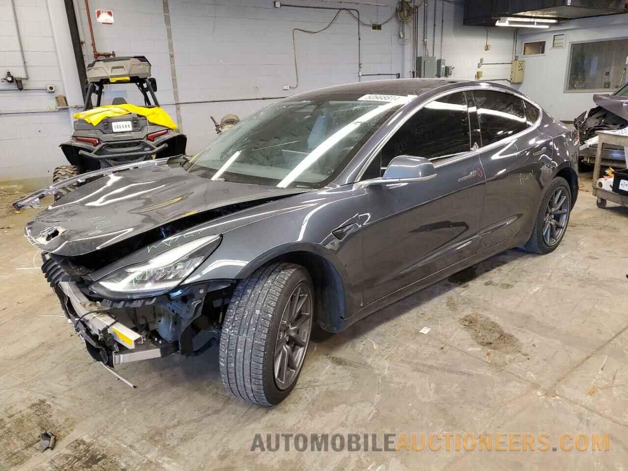 5YJ3E1EA2HF001301 TESLA MODEL 3 2017