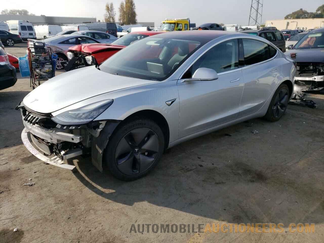 5YJ3E1EA2JF008724 TESLA MODEL 3 2018