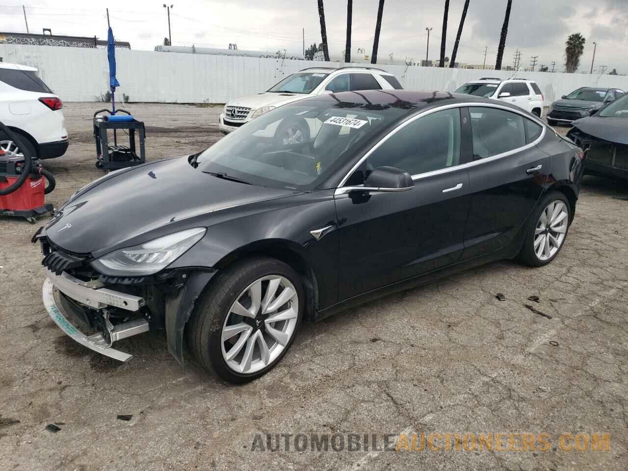 5YJ3E1EA2JF010702 TESLA MODEL 3 2018