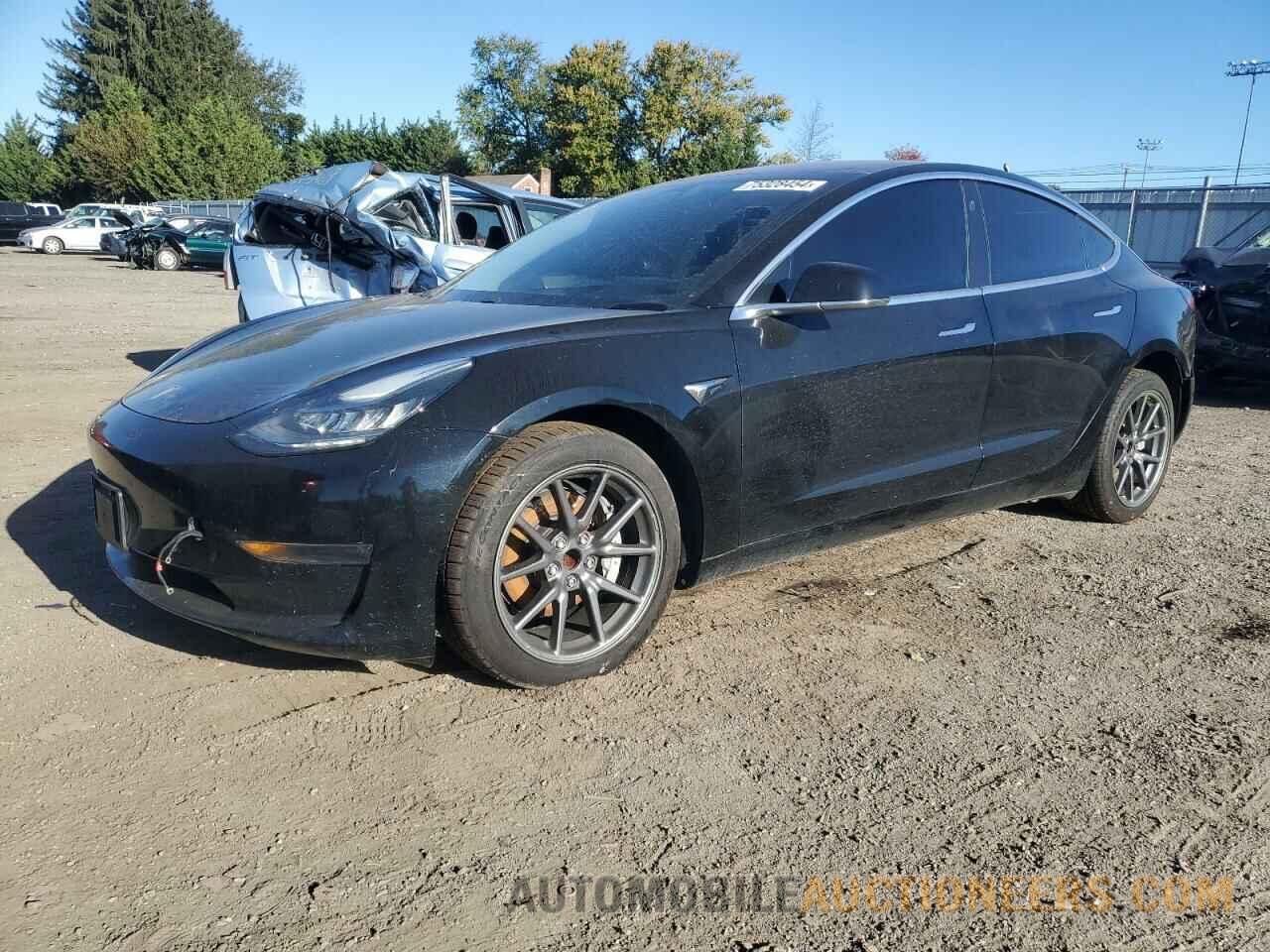 5YJ3E1EA2JF018685 TESLA MODEL 3 2018