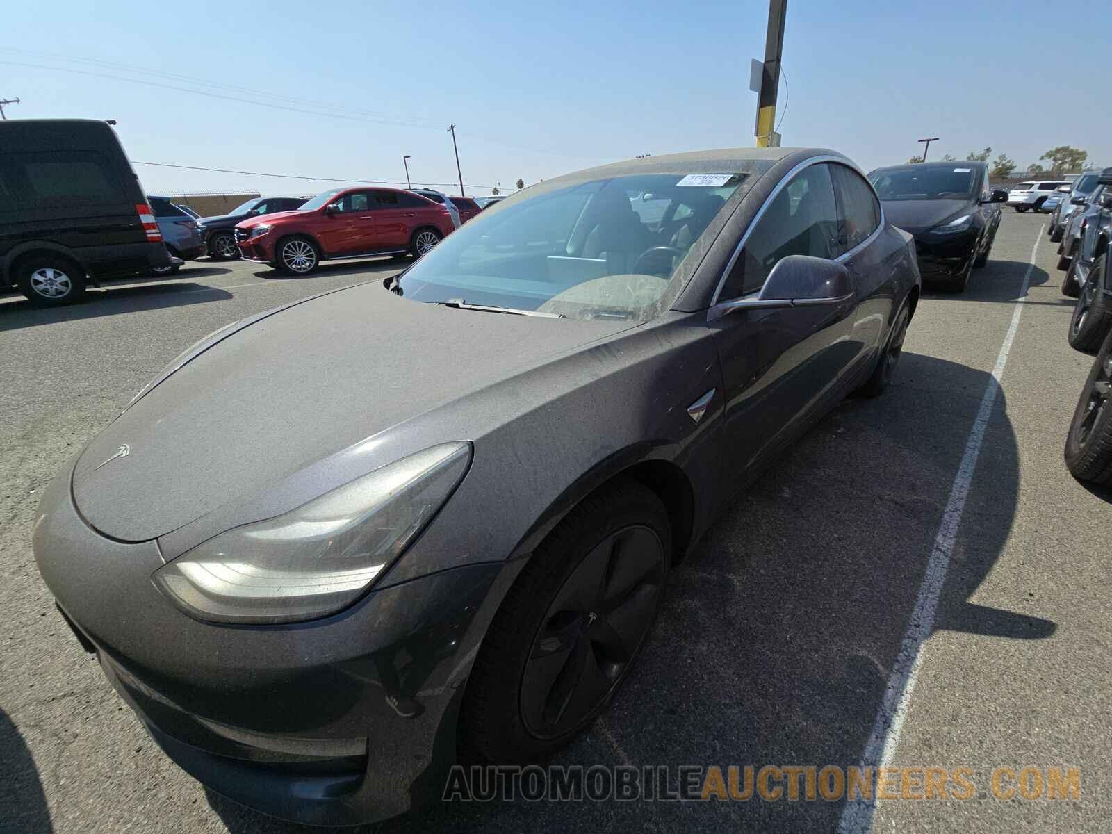 5YJ3E1EA2JF021425 Tesla Model 3 2018