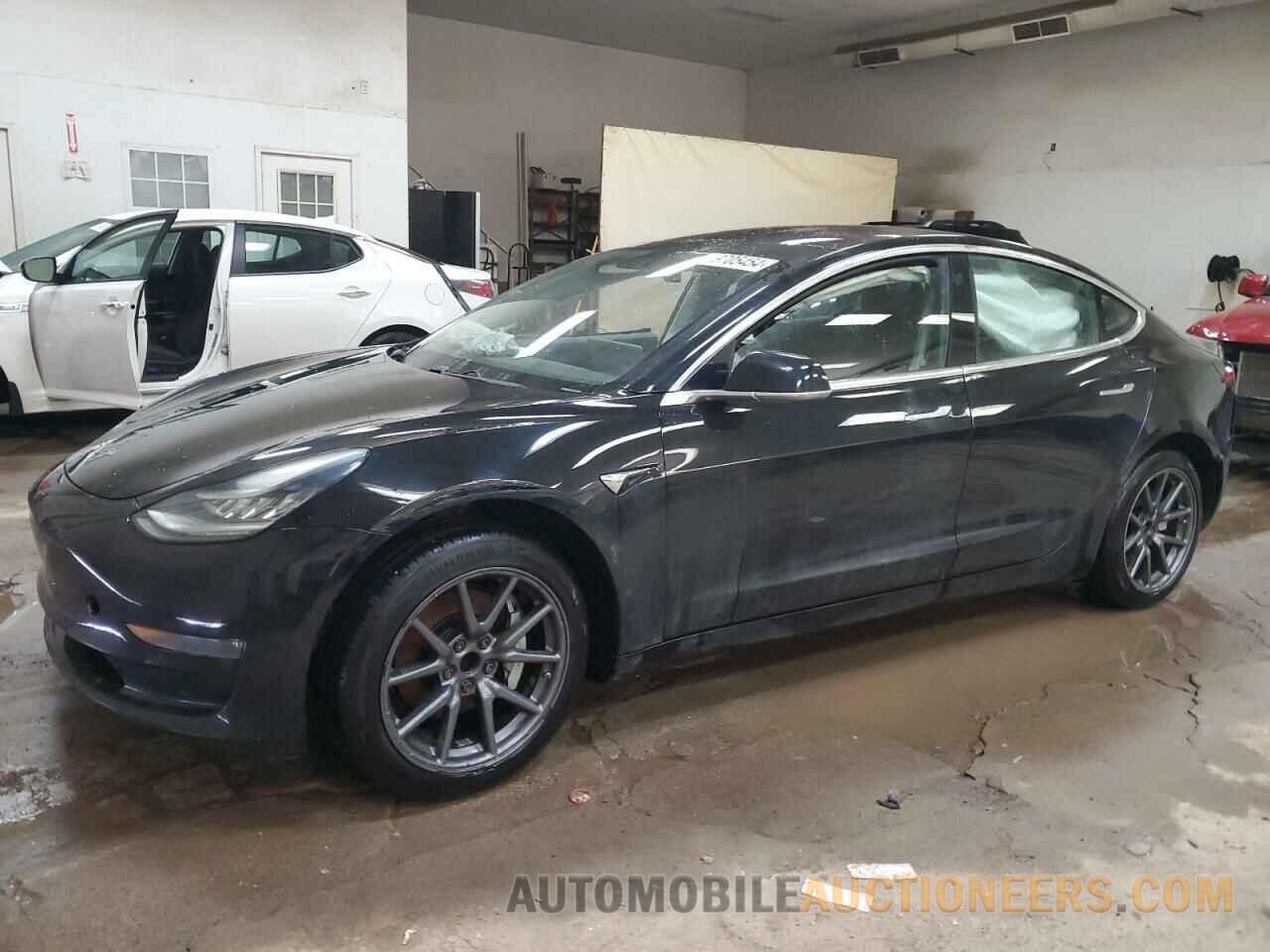 5YJ3E1EA2JF030450 TESLA MODEL 3 2018