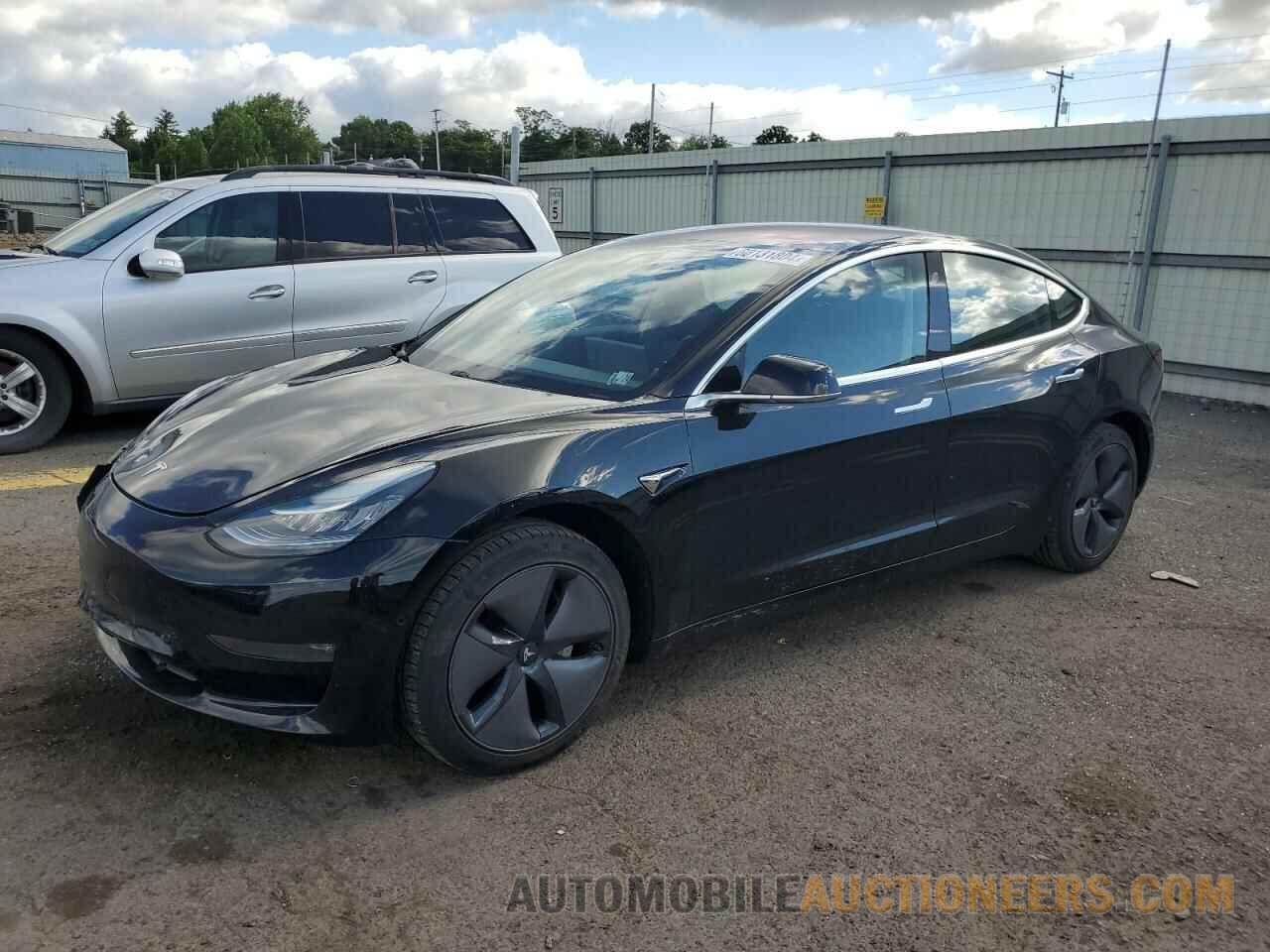 5YJ3E1EA2JF034269 TESLA MODEL 3 2018