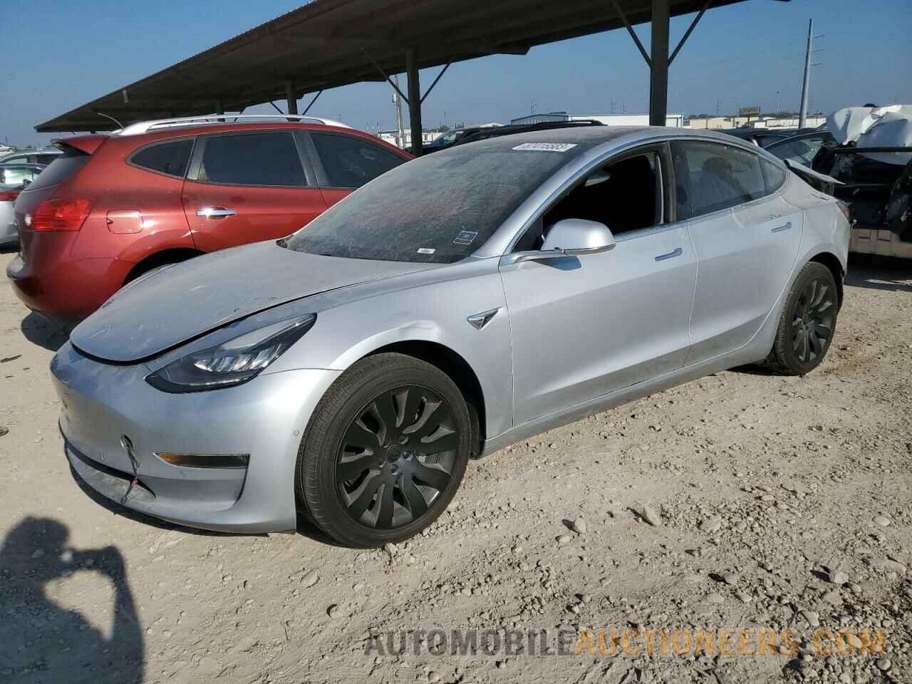 5YJ3E1EA2JF034823 TESLA MODEL 3 2018