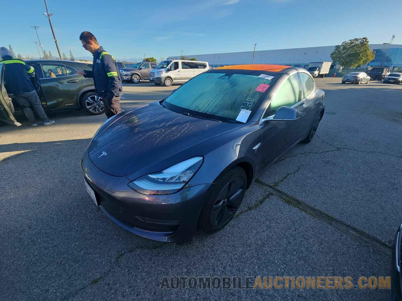 5YJ3E1EA2JF037527 Tesla Model 3 2018