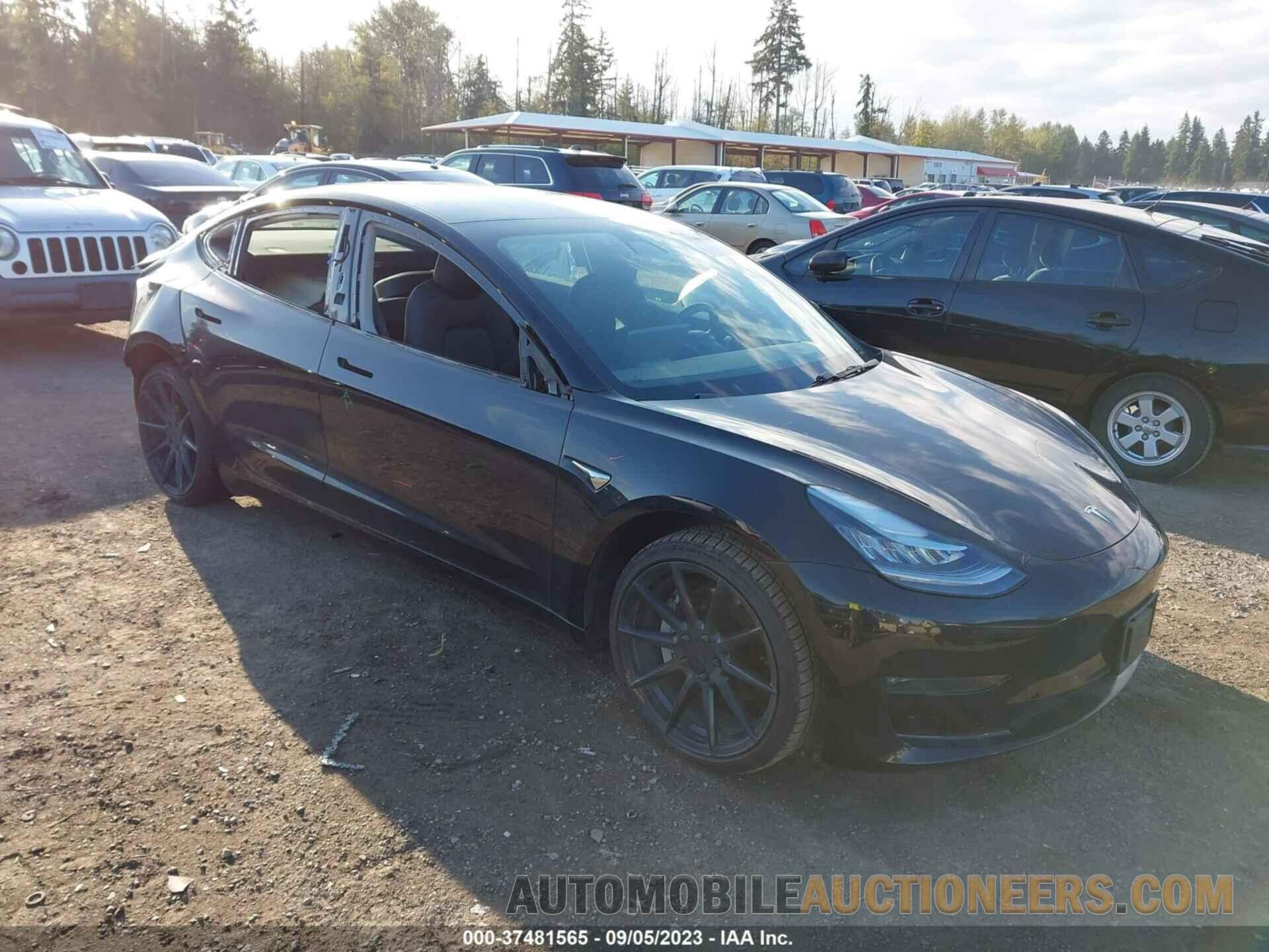 5YJ3E1EA2JF037981 TESLA MODEL 3 2018