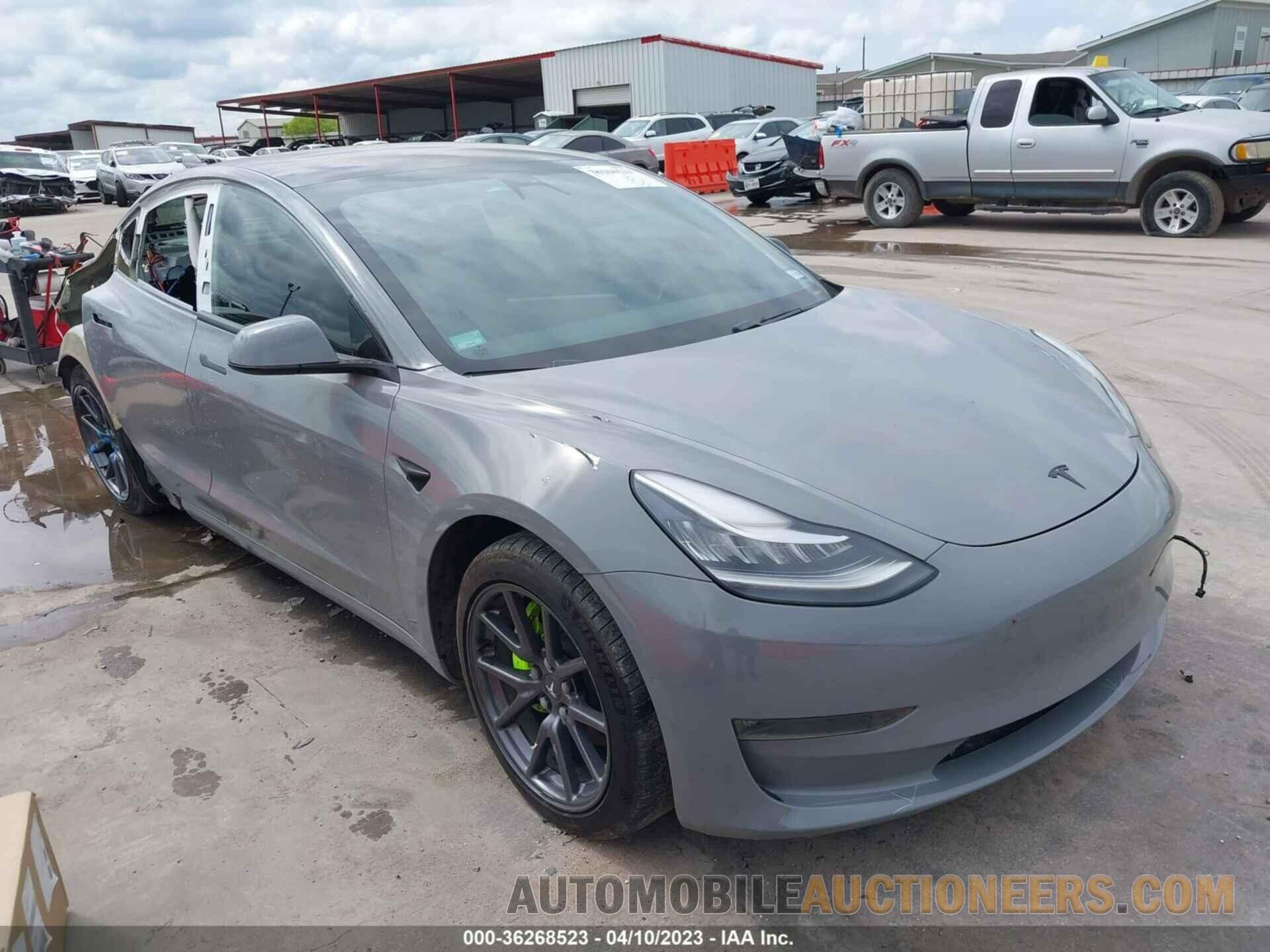 5YJ3E1EA2JF038774 TESLA MODEL 3 2018