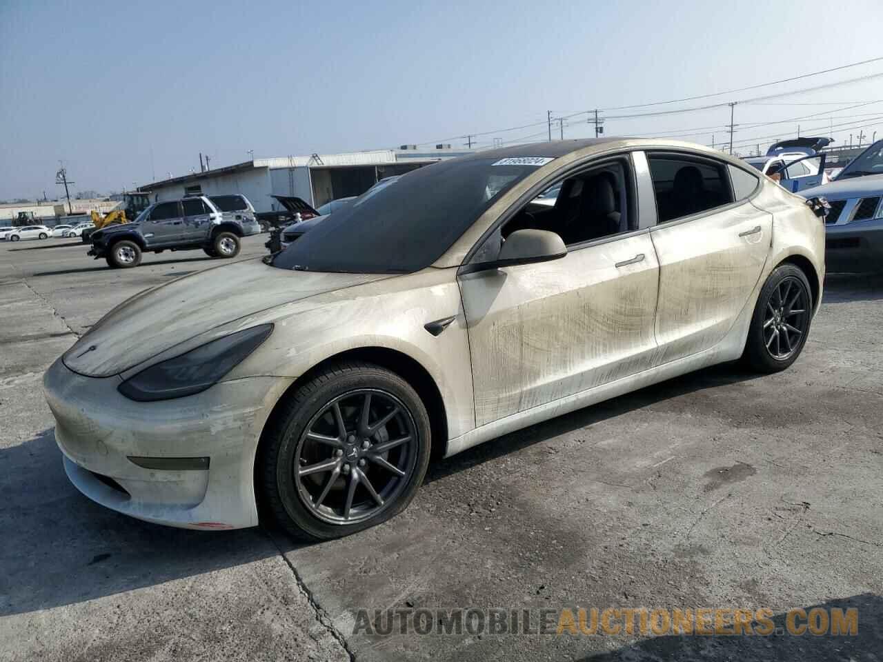 5YJ3E1EA2JF043876 TESLA MODEL 3 2018