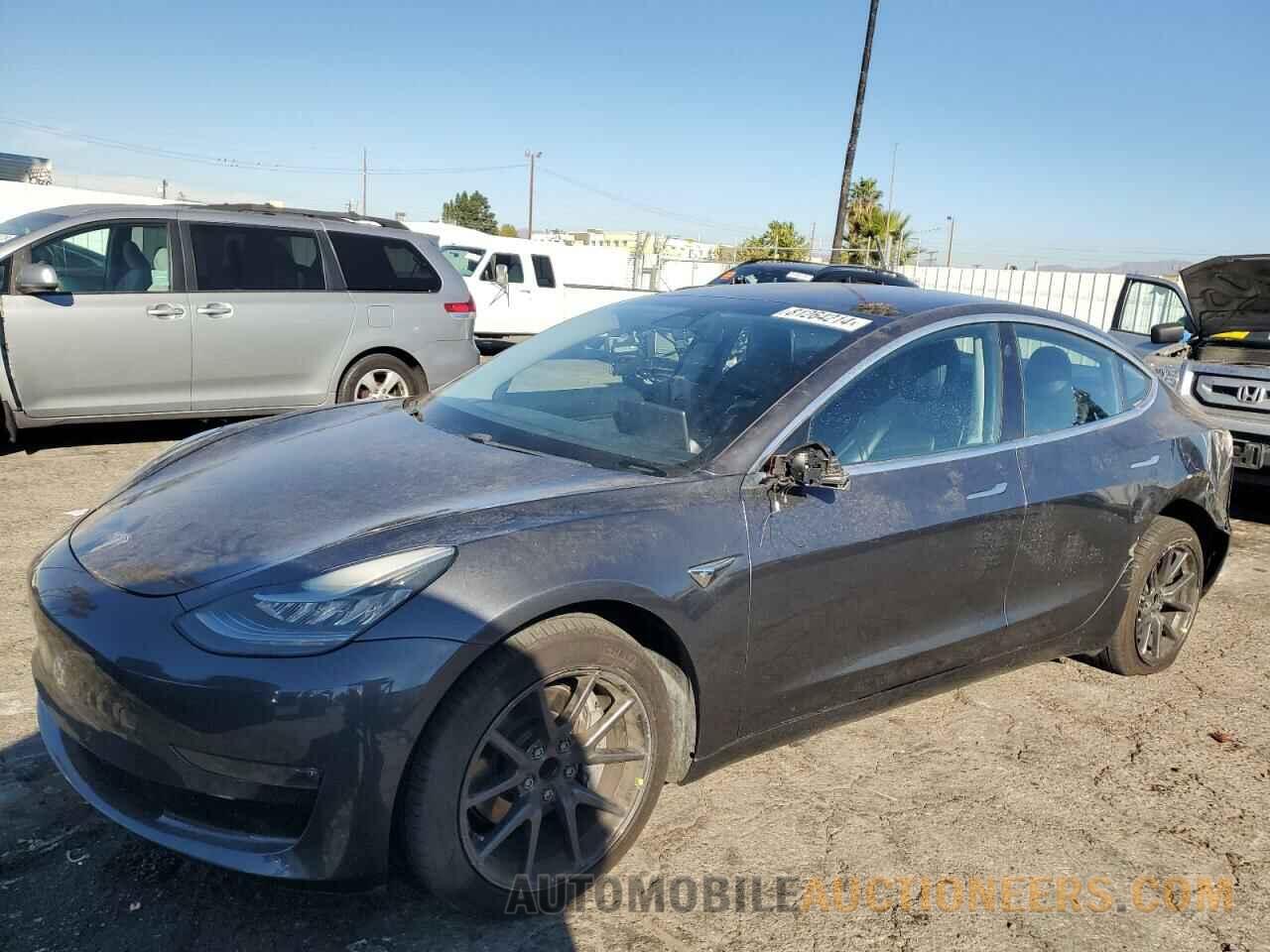 5YJ3E1EA2JF044526 TESLA MODEL 3 2018