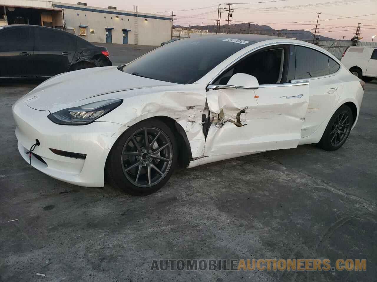 5YJ3E1EA2JF053873 TESLA MODEL 3 2018