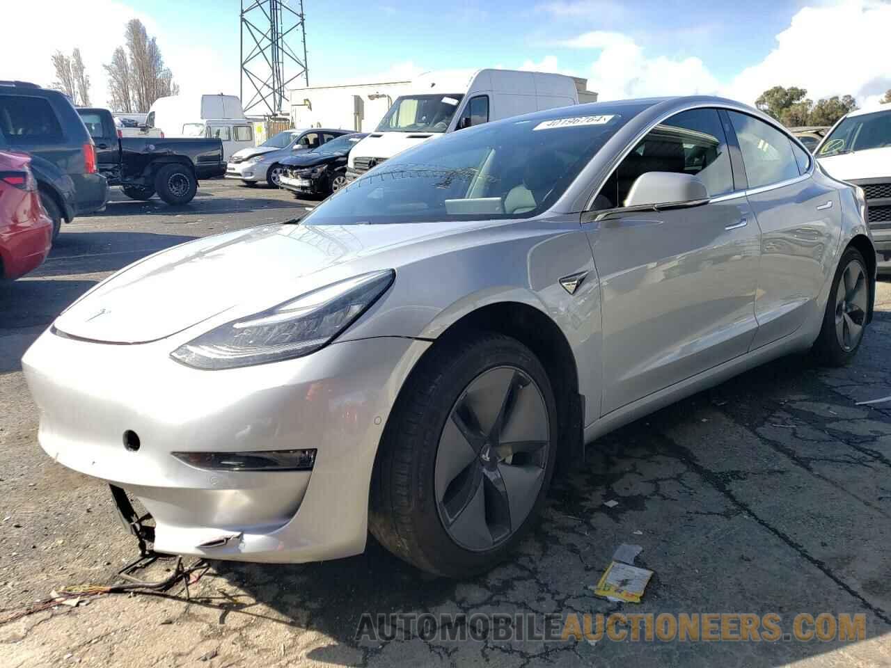 5YJ3E1EA2JF077333 TESLA MODEL 3 2018