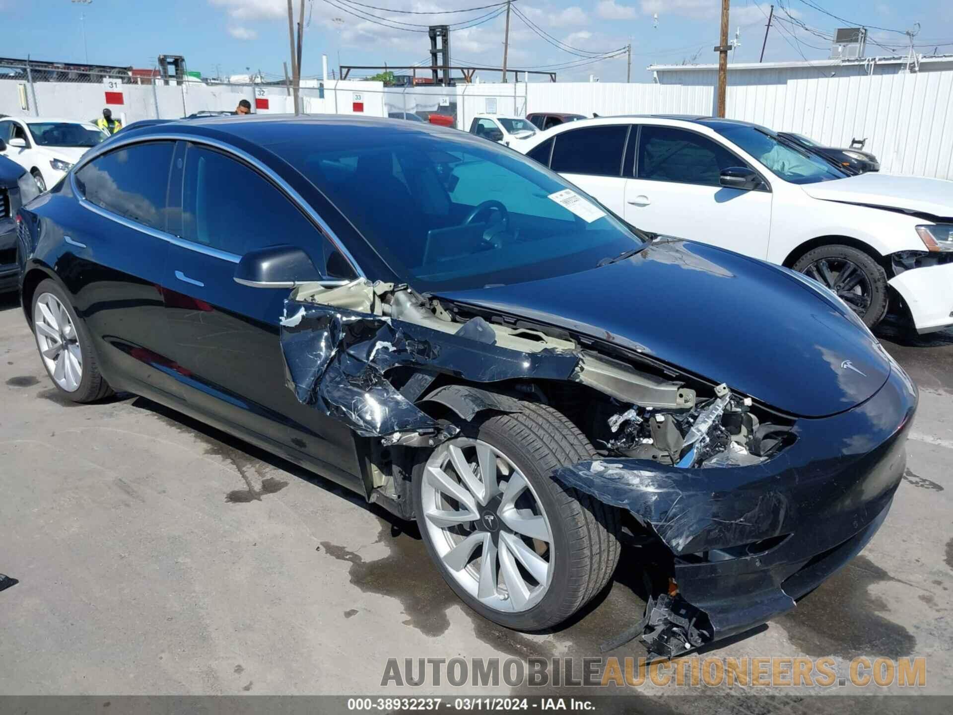 5YJ3E1EA2JF122710 TESLA MODEL 3 2018