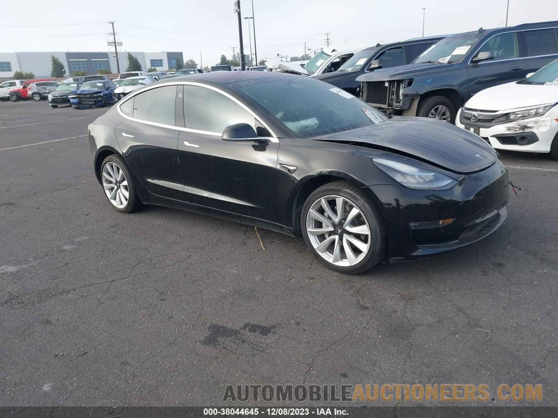 5YJ3E1EA2JF126563 TESLA MODEL 3 2018