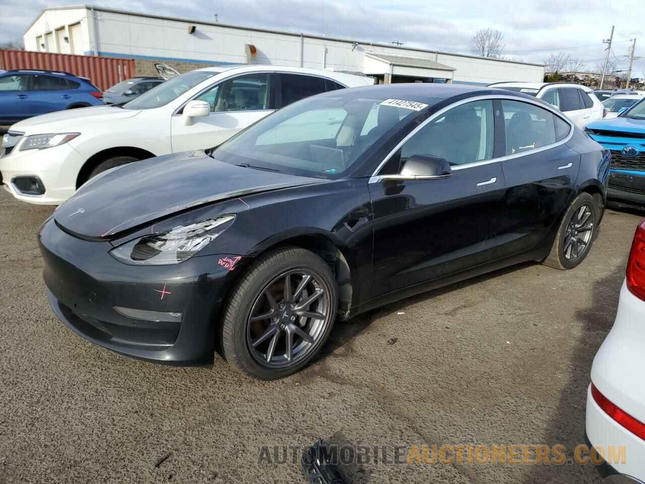 5YJ3E1EA2JF156470 TESLA MODEL 3 2018