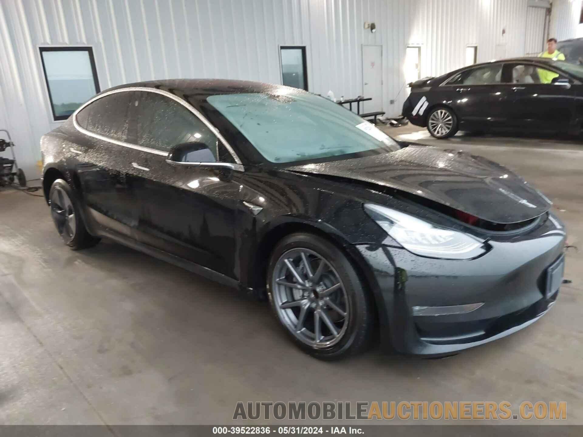 5YJ3E1EA2JF157473 TESLA MODEL 3 2018