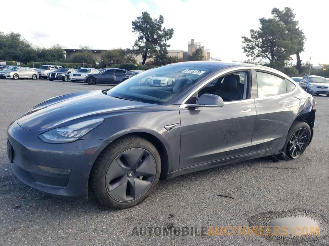 5YJ3E1EA2JF157733 TESLA MODEL 3 2018