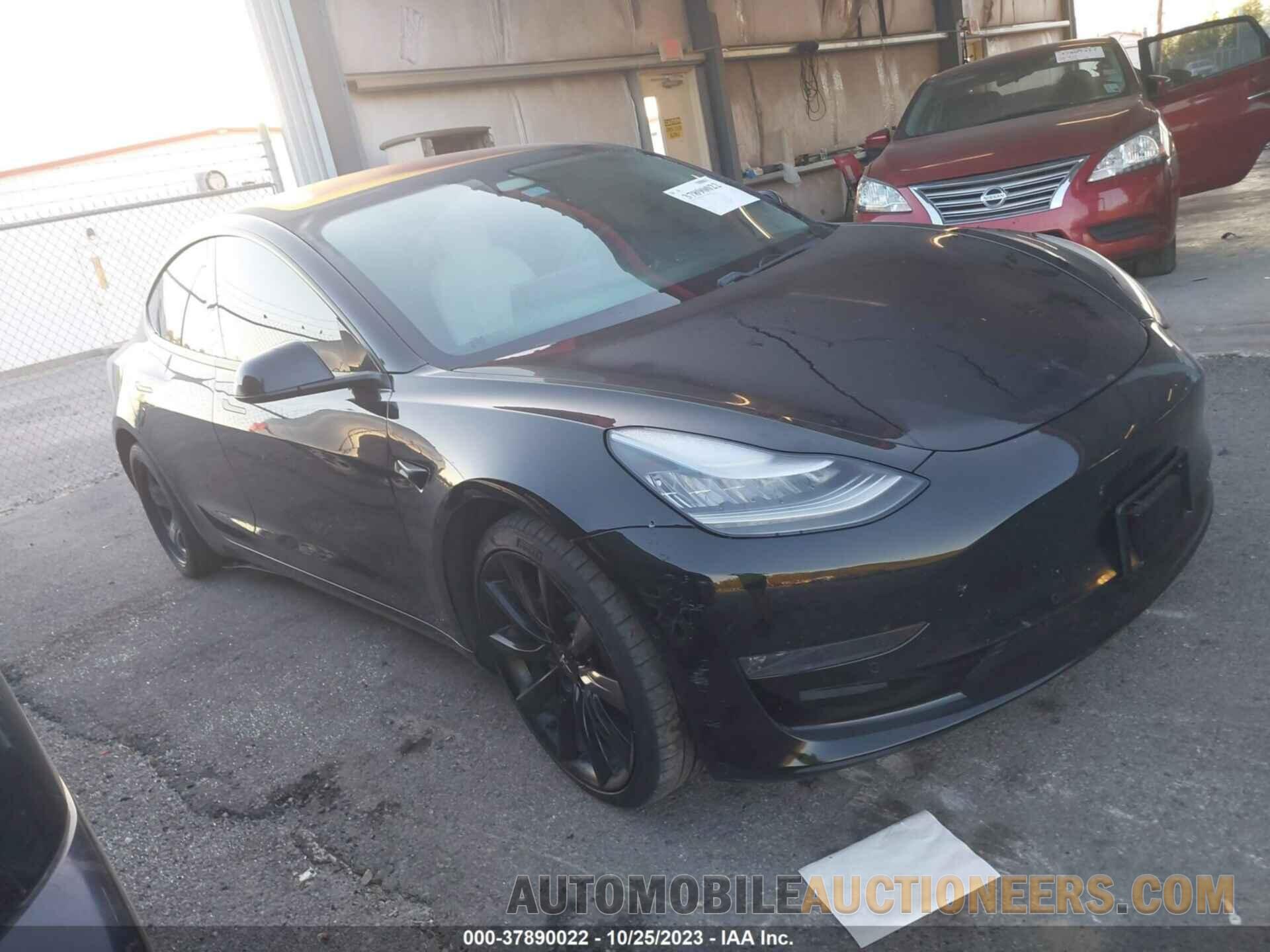 5YJ3E1EA2JF166576 TESLA MODEL 3 2018