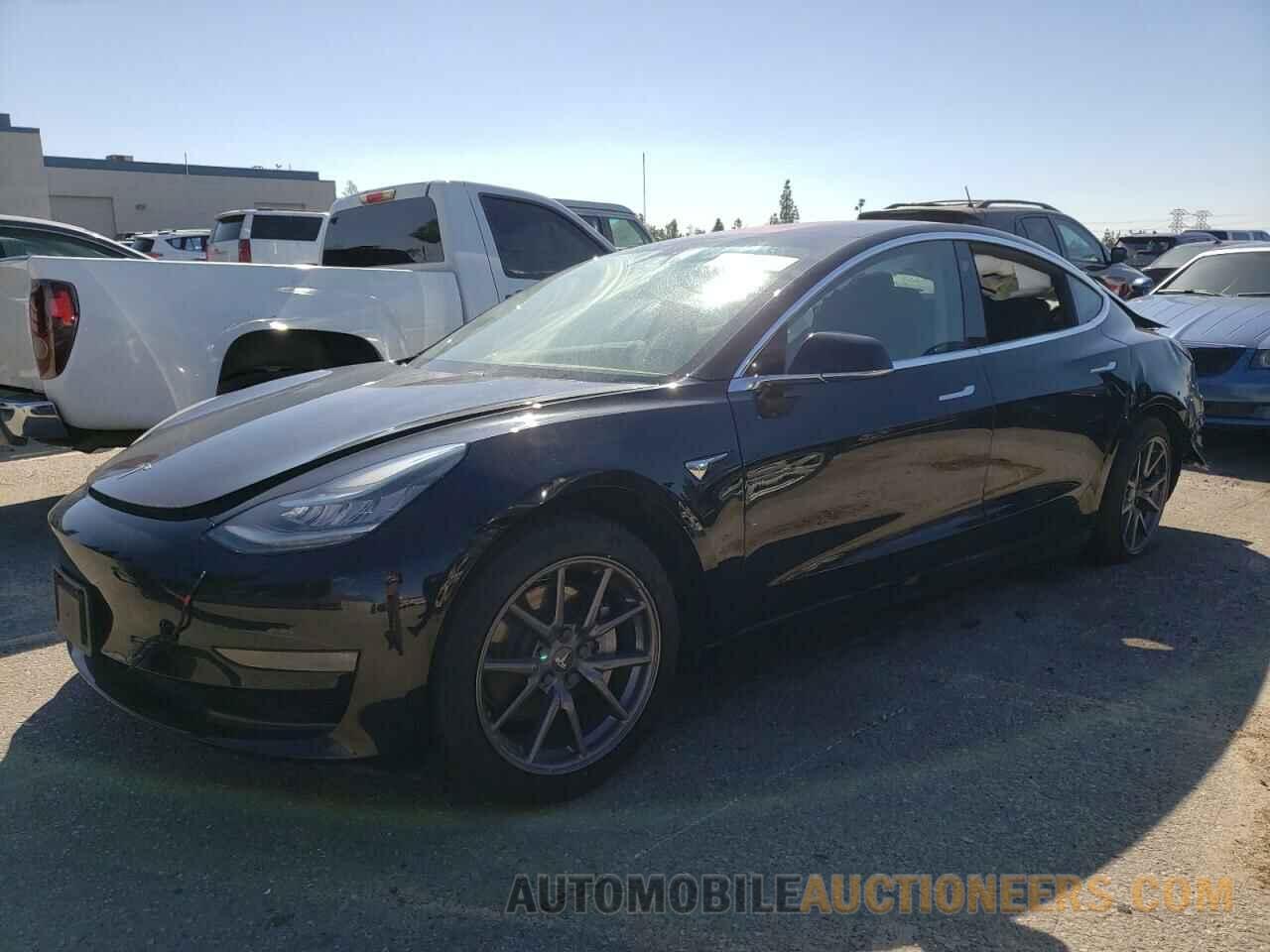 5YJ3E1EA2JF172586 TESLA MODEL 3 2018