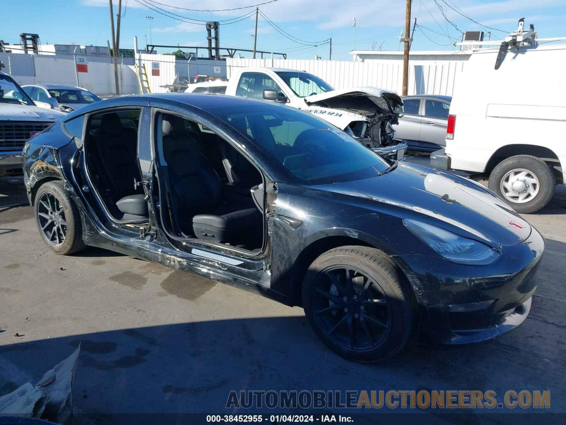 5YJ3E1EA2KF193181 TESLA MODEL 3 2019