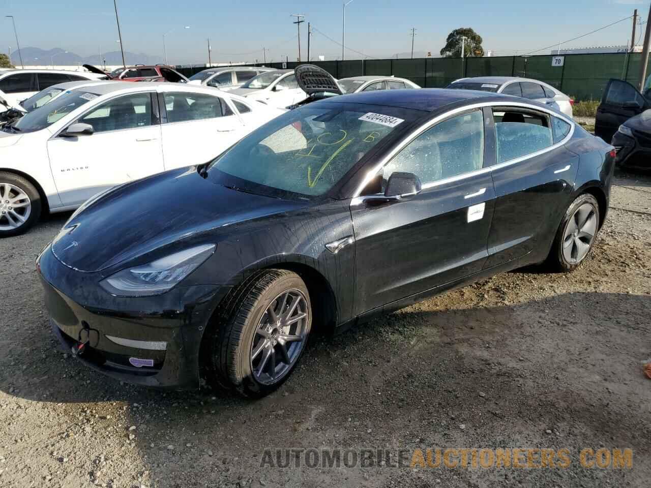 5YJ3E1EA2KF297055 TESLA MODEL 3 2019