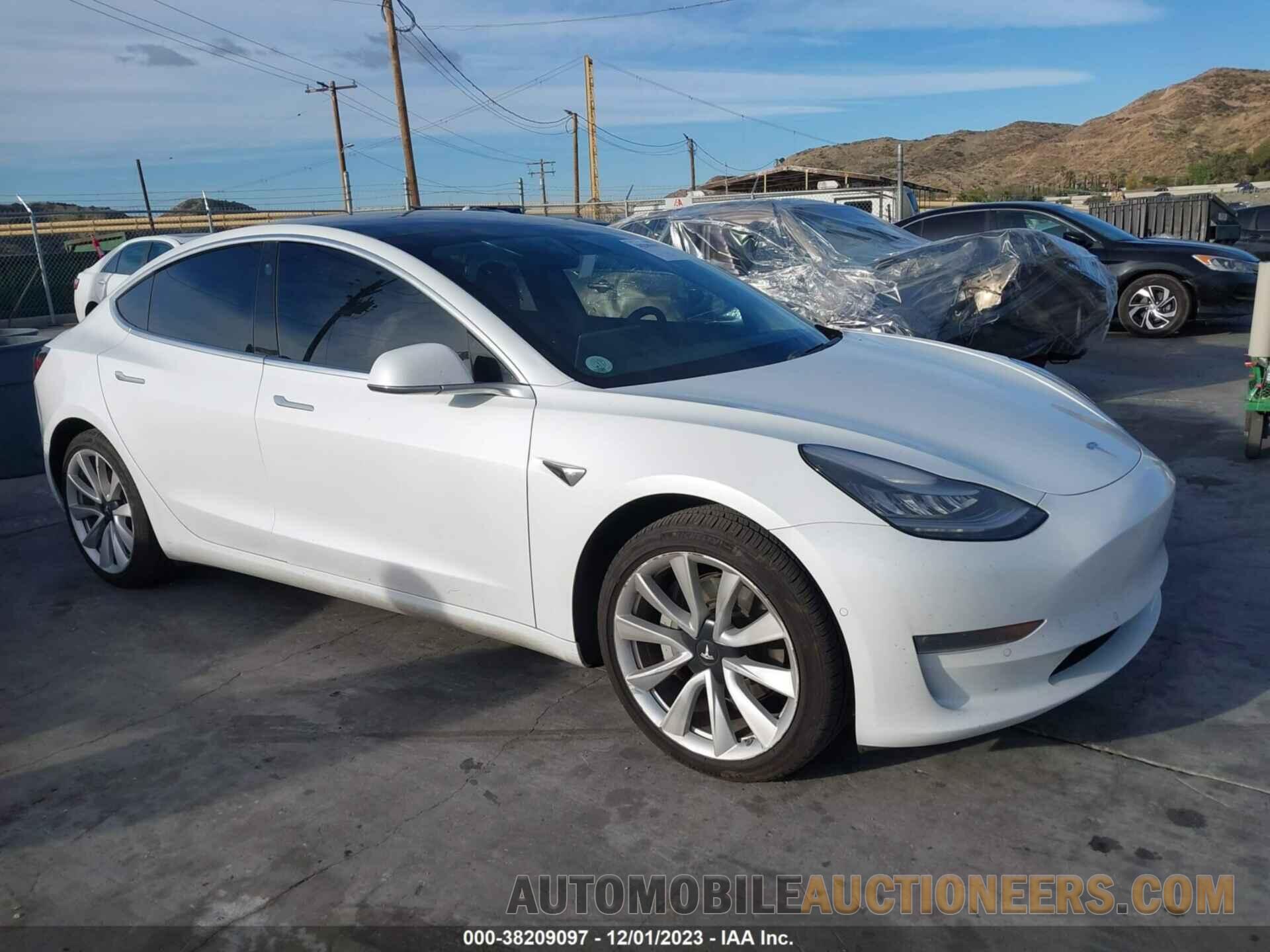 5YJ3E1EA2KF417582 TESLA MODEL 3 2019