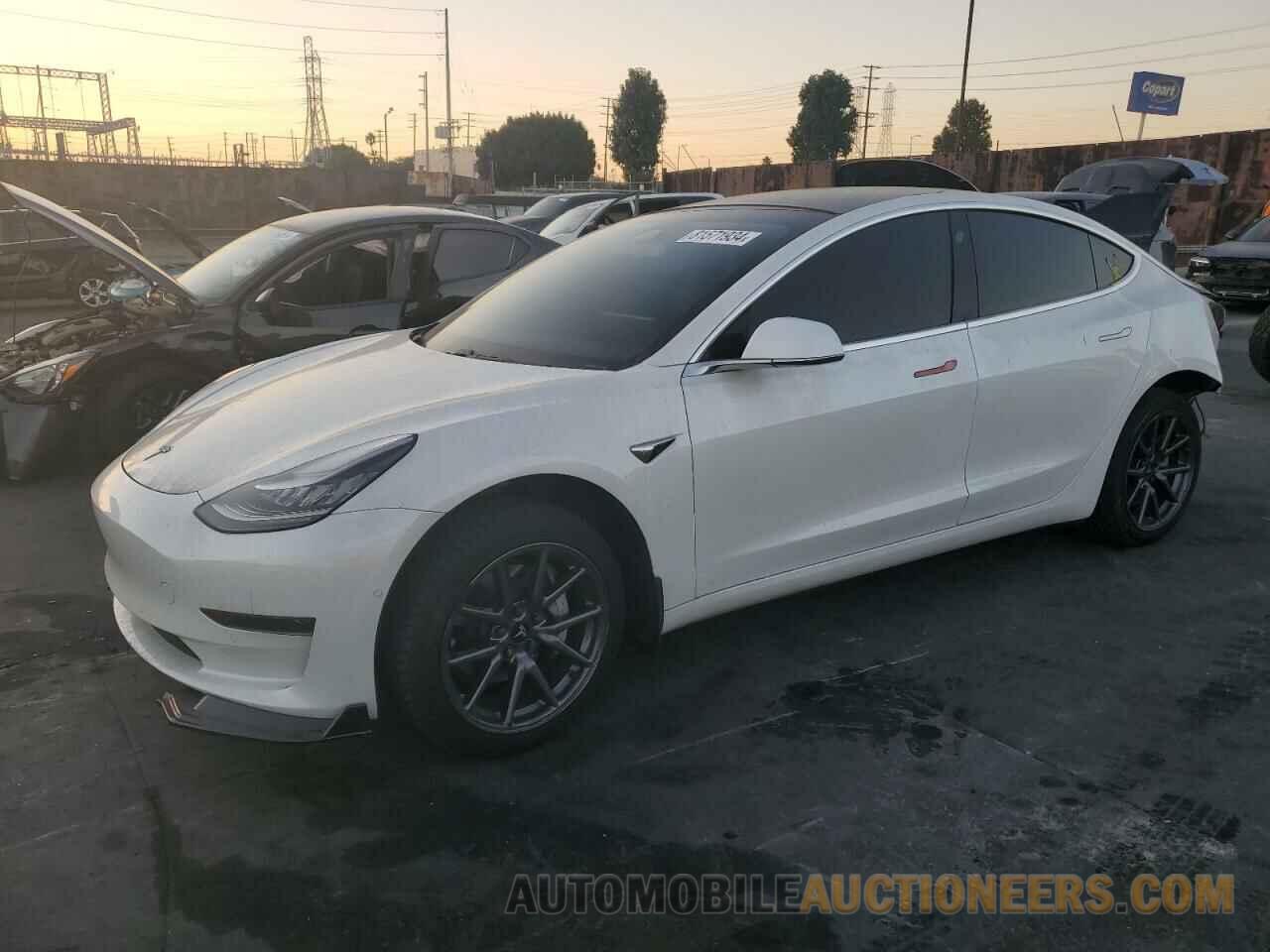 5YJ3E1EA2KF425200 TESLA MODEL 3 2019