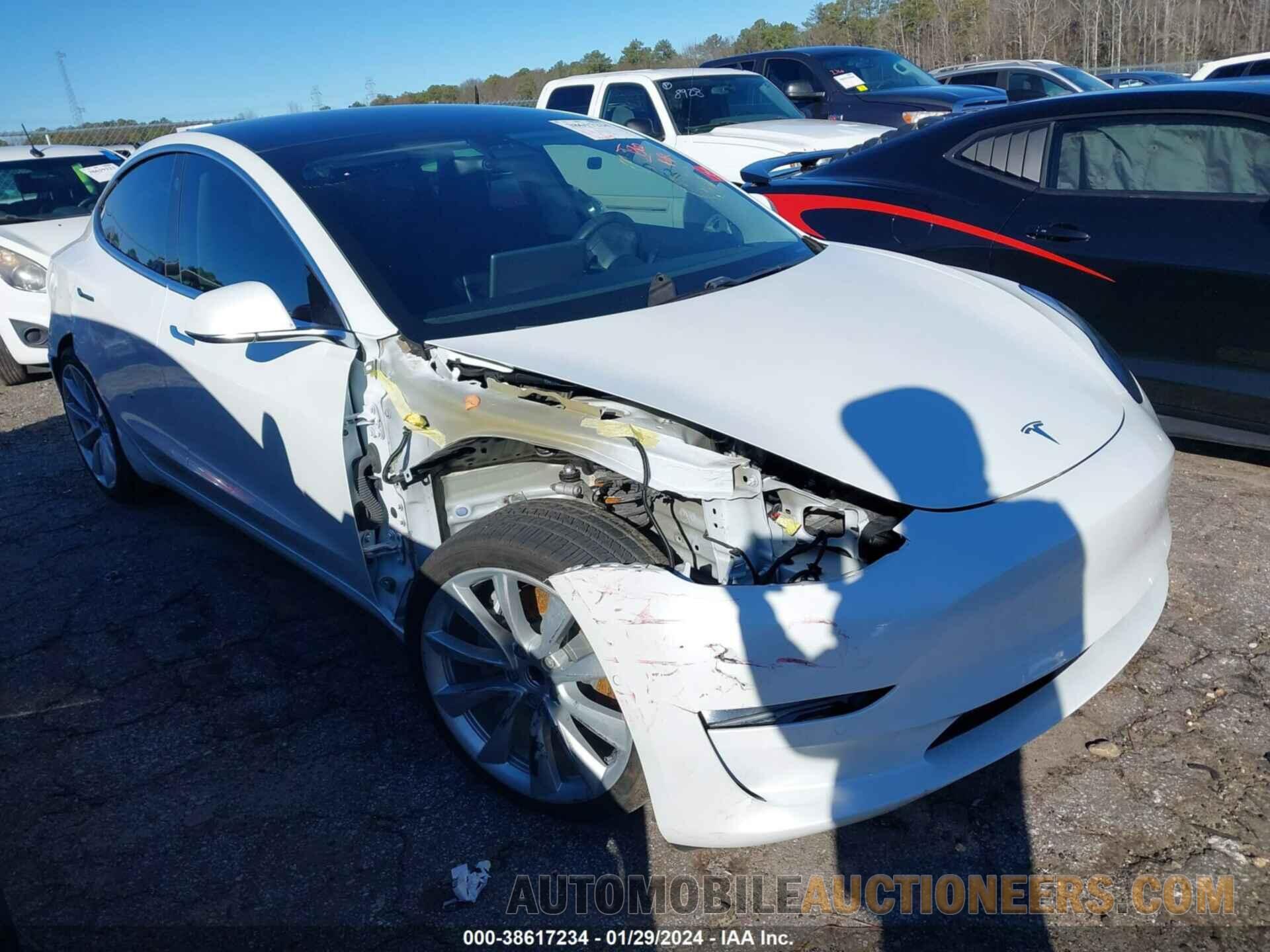 5YJ3E1EA2KF483615 TESLA MODEL 3 2019