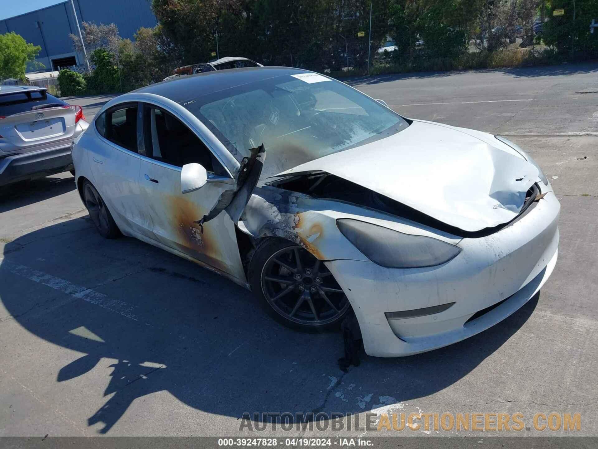 5YJ3E1EA2KF484246 TESLA MODEL 3 2019