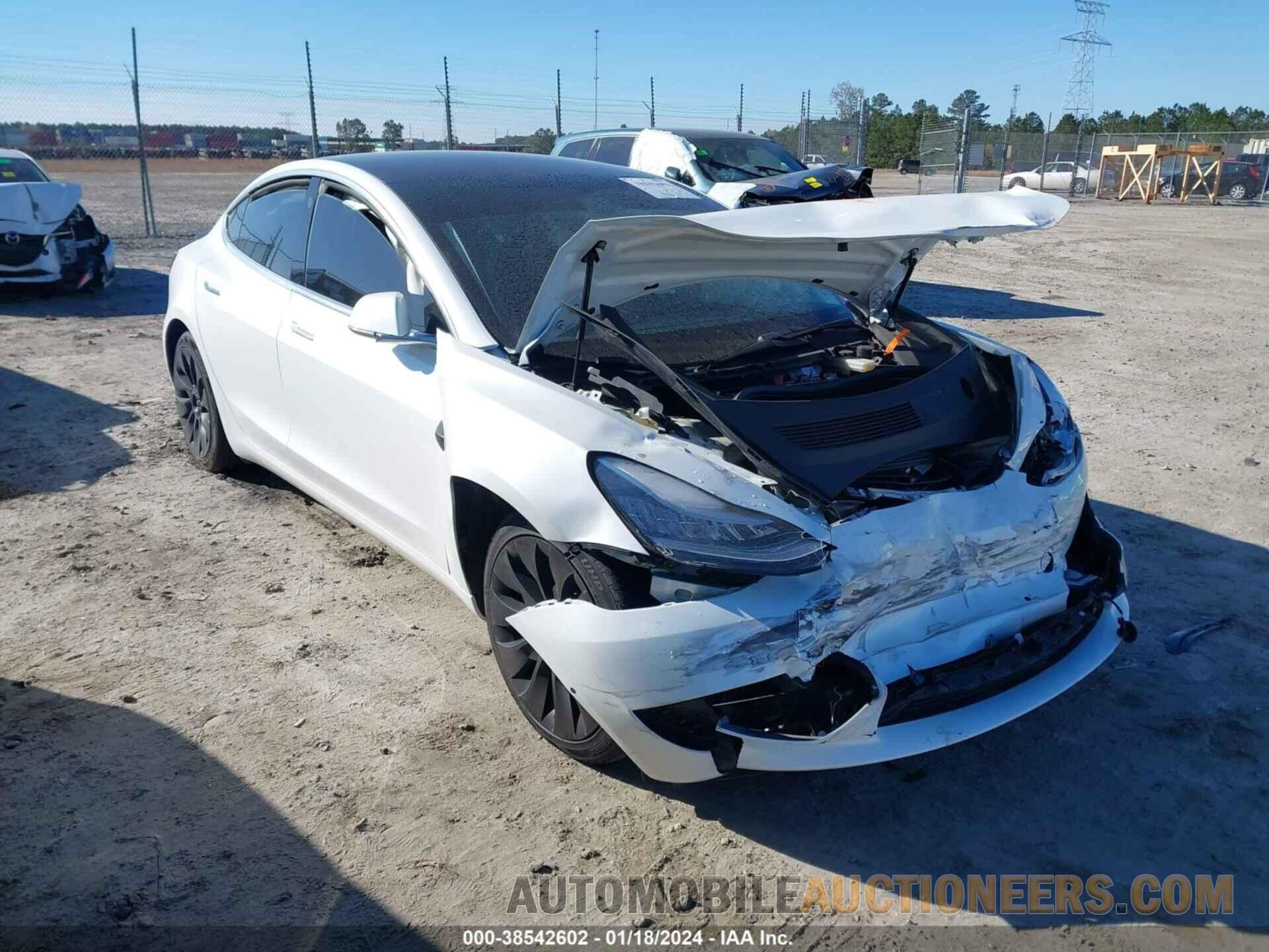 5YJ3E1EA2LF613166 TESLA MODEL 3 2020