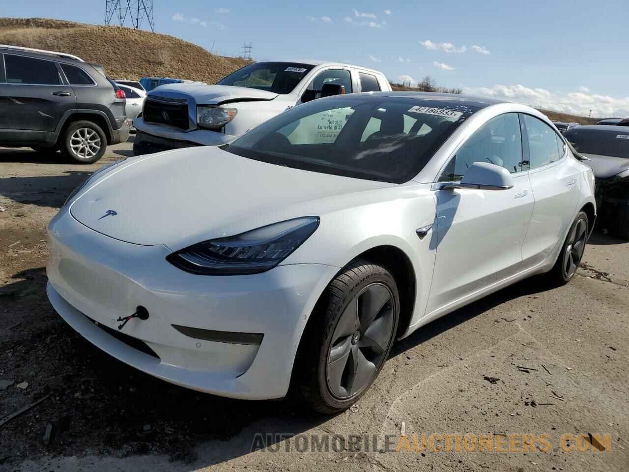 5YJ3E1EA2LF613457 TESLA MODEL 3 2020