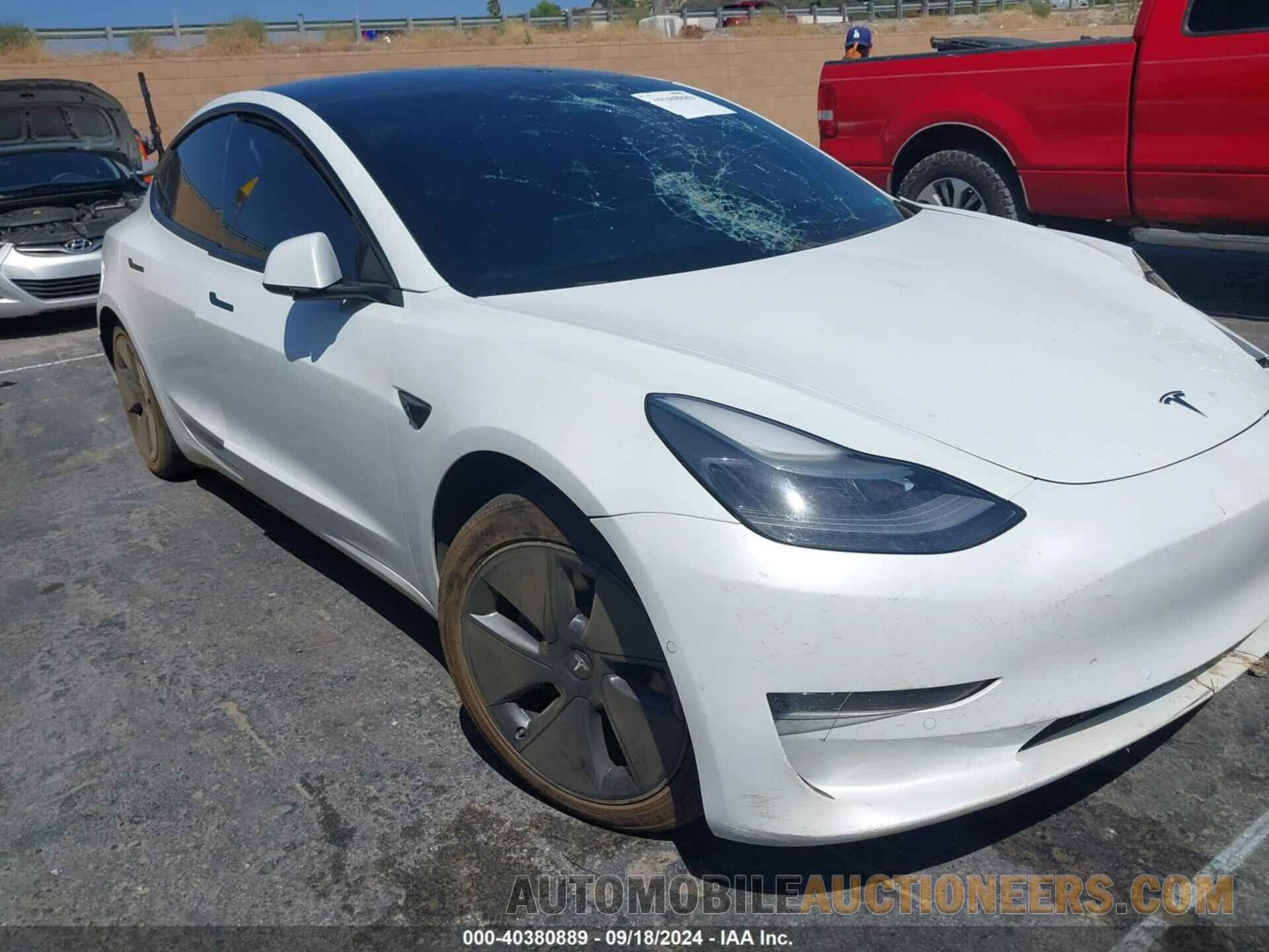 5YJ3E1EA2MF068233 TESLA MODEL 3 2021