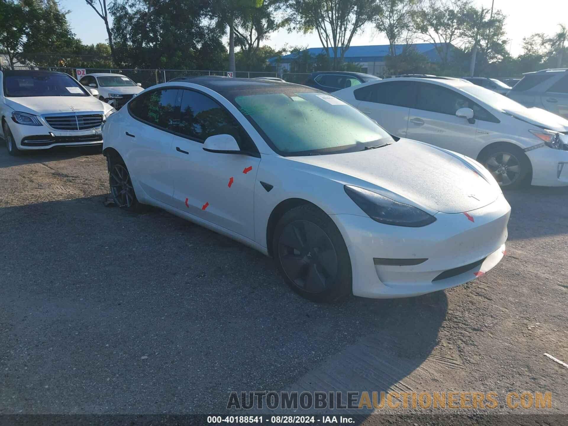 5YJ3E1EA2MF082438 TESLA MODEL 3 2021