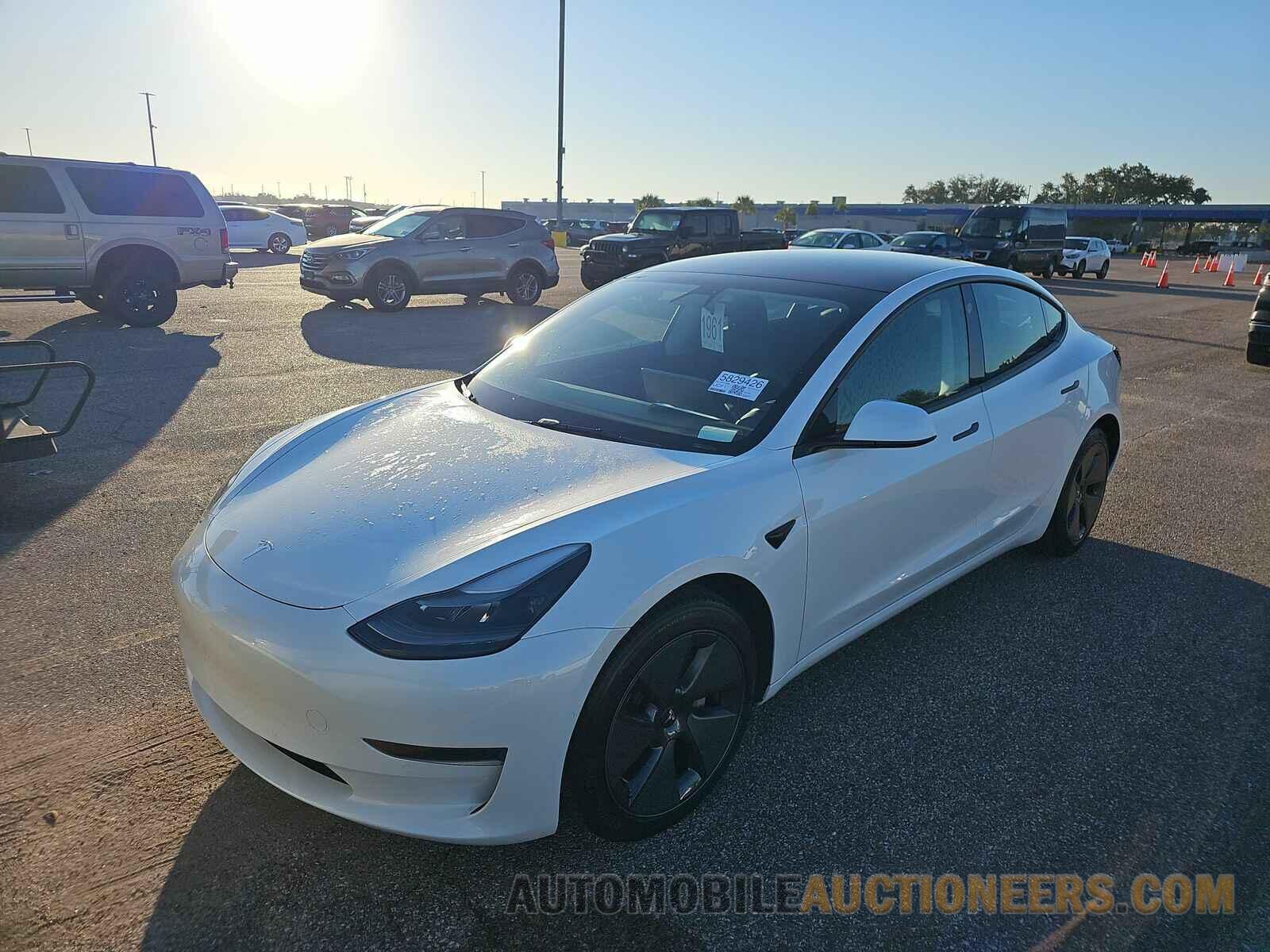 5YJ3E1EA2NF117898 Tesla Model 3 2022