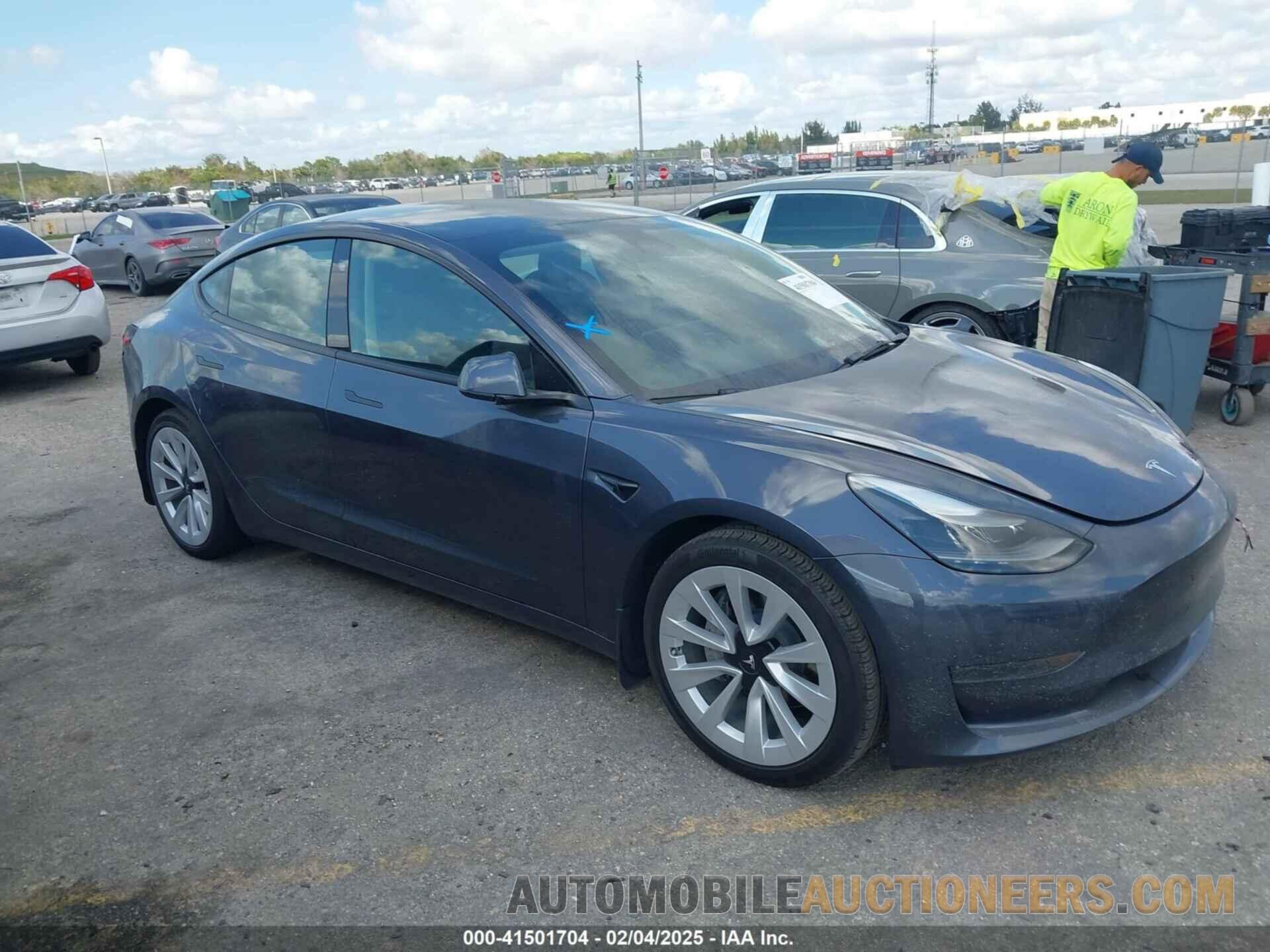 5YJ3E1EA2PF423017 TESLA MODEL 3 2023