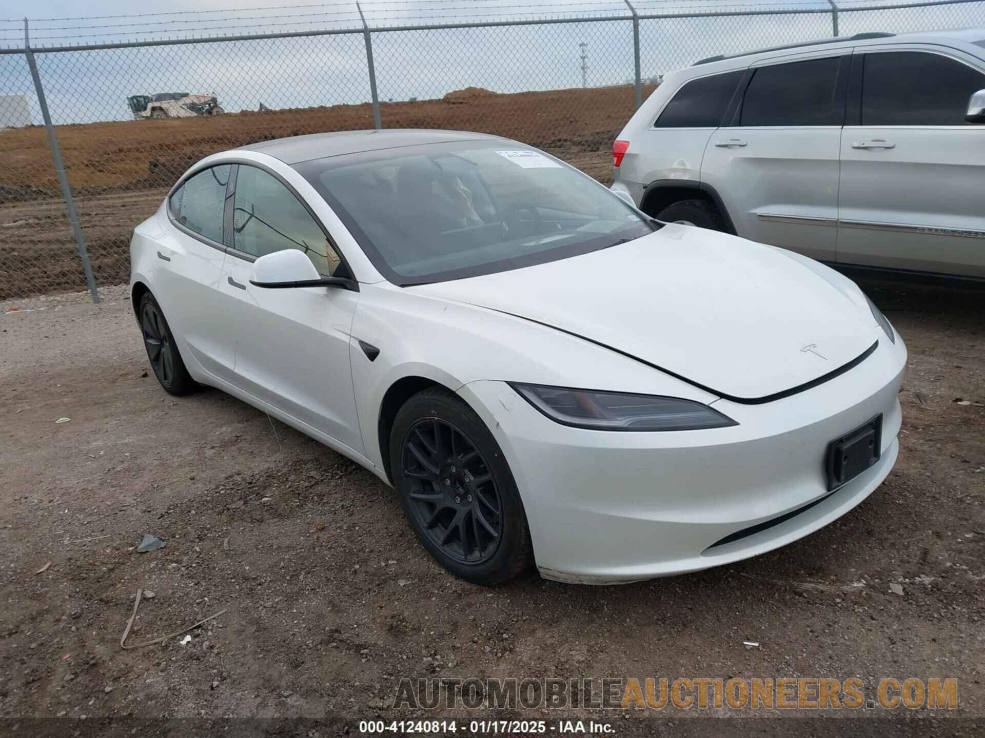 5YJ3E1EA2RF729704 TESLA MODEL 3 2024