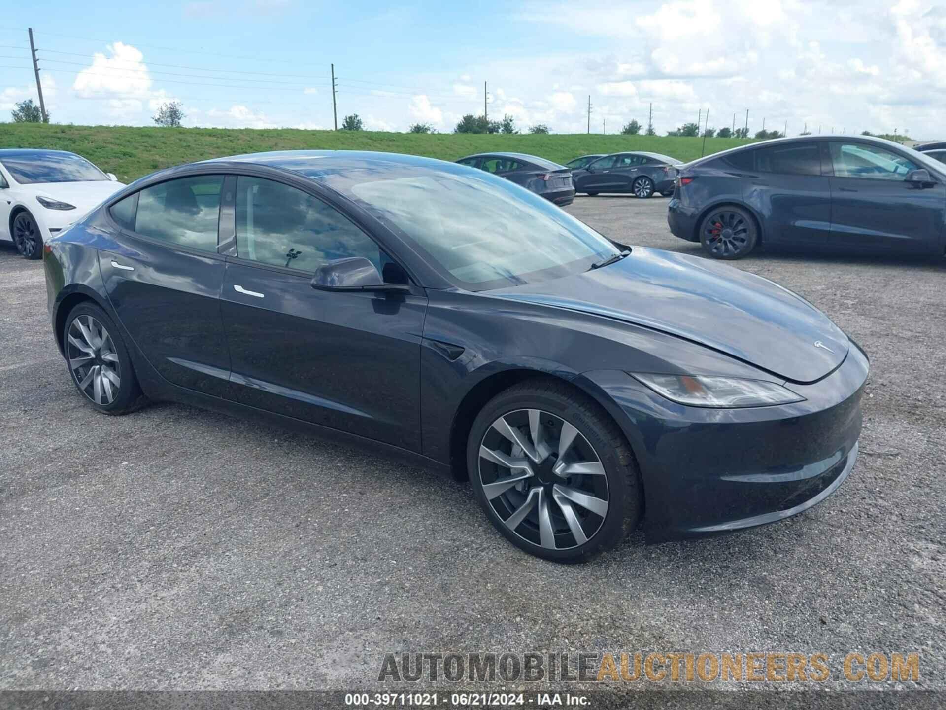 5YJ3E1EA2RF749385 TESLA MODEL 3 2024