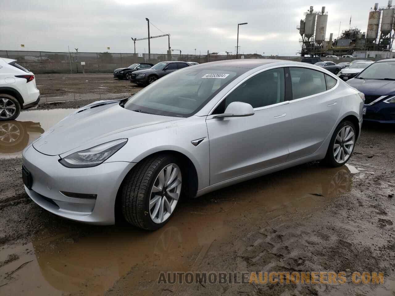 5YJ3E1EA3JF003483 TESLA MODEL 3 2018