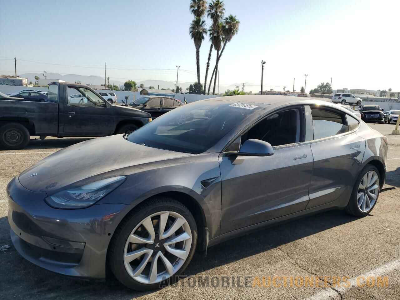 5YJ3E1EA3JF011986 TESLA MODEL 3 2018