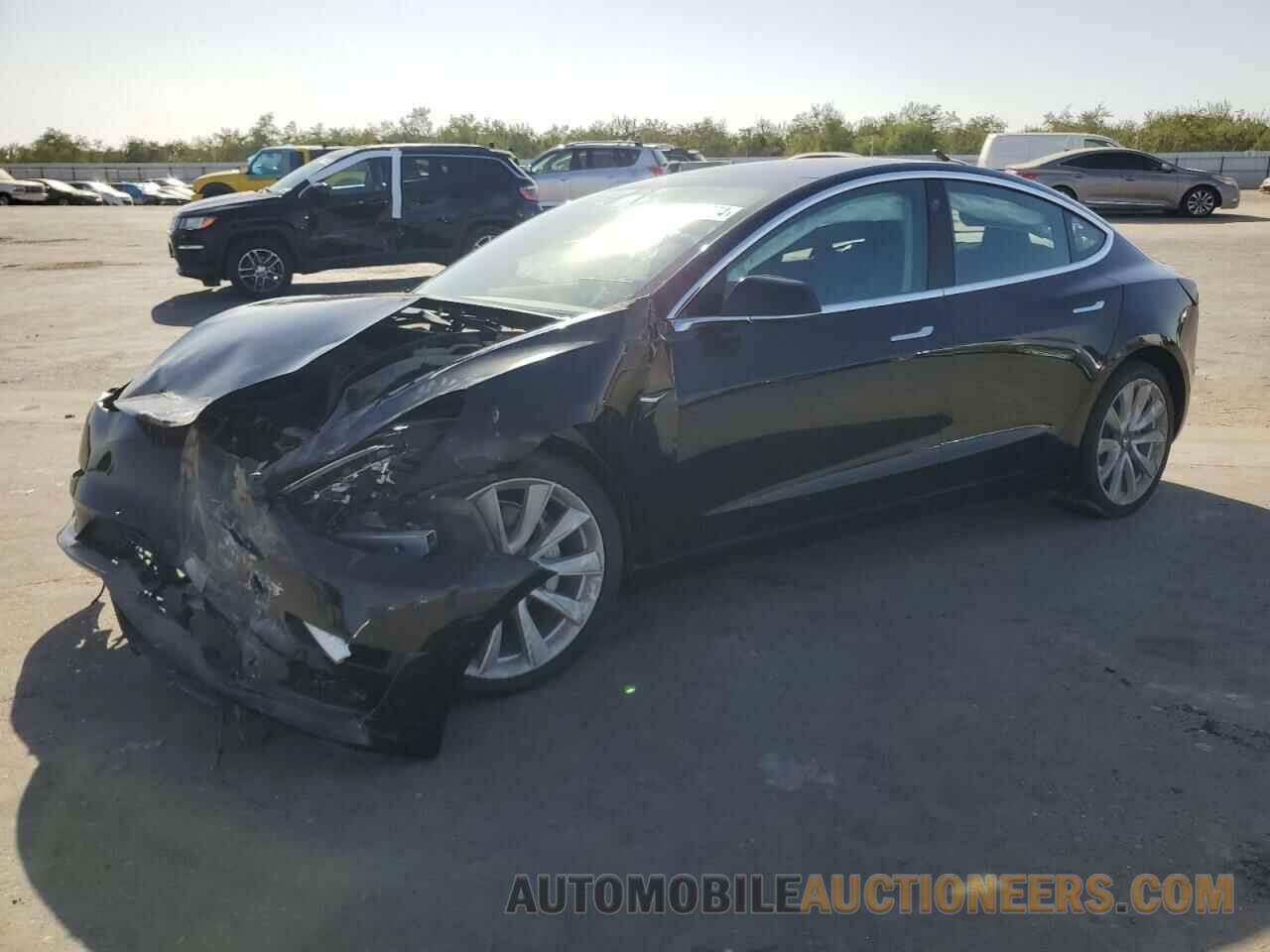 5YJ3E1EA3JF017433 TESLA MODEL 3 2018