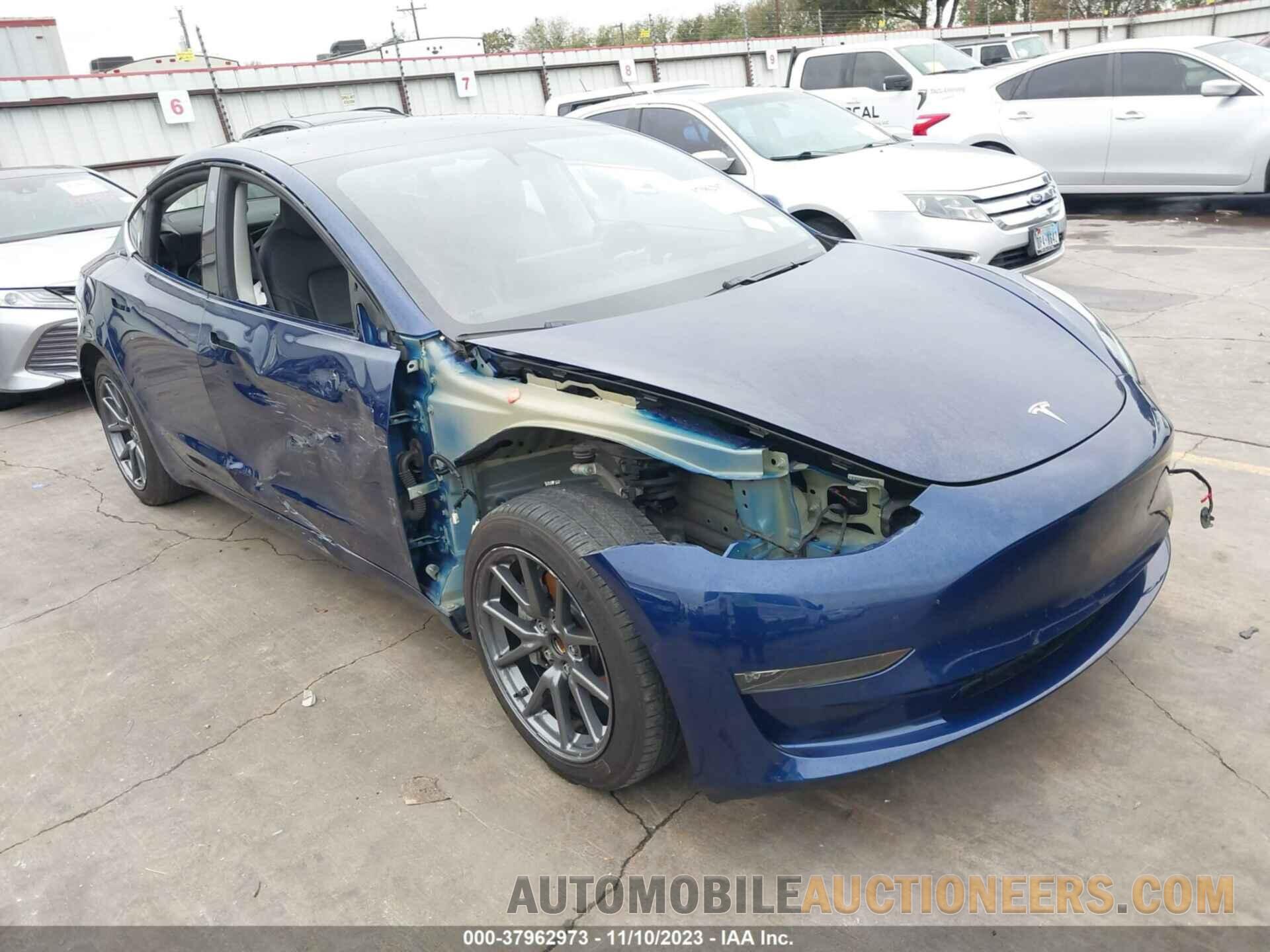 5YJ3E1EA3JF022602 TESLA MODEL 3 2018