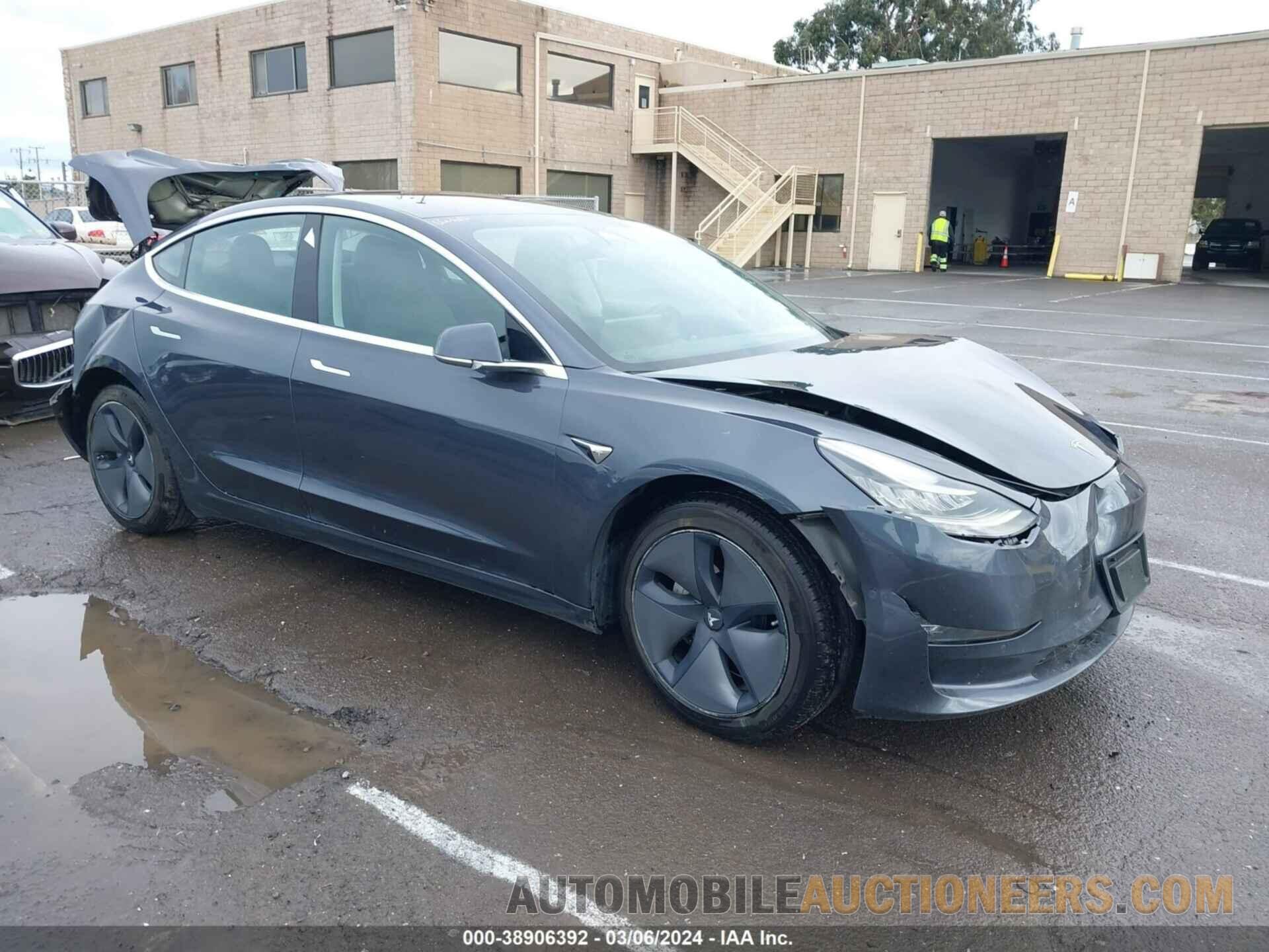 5YJ3E1EA3JF028125 TESLA MODEL 3 2018